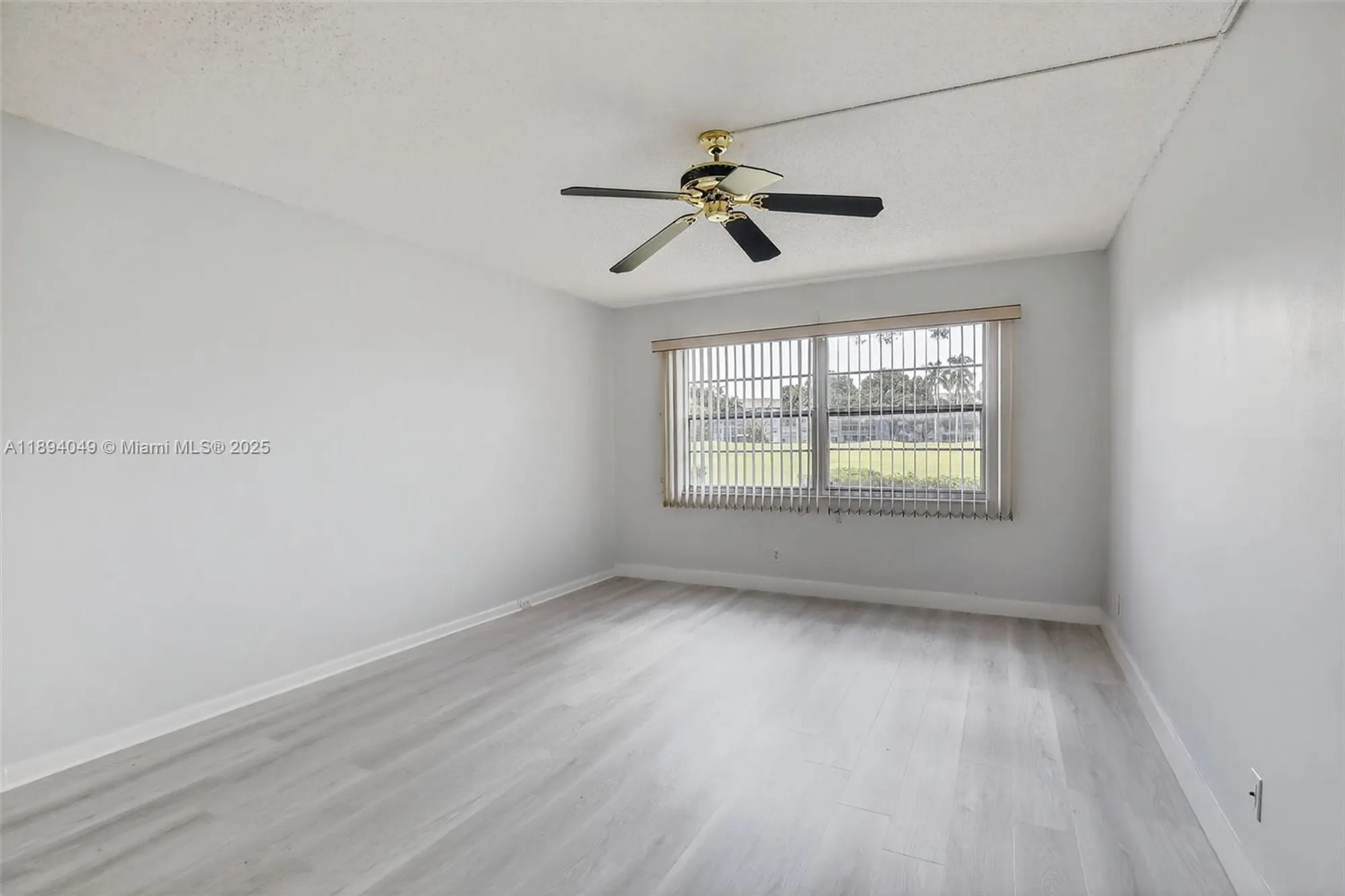 Property Slideshow image 18 of 44 | 701 sw 128th ave 111f, Pembroke Pines, FL, 33027