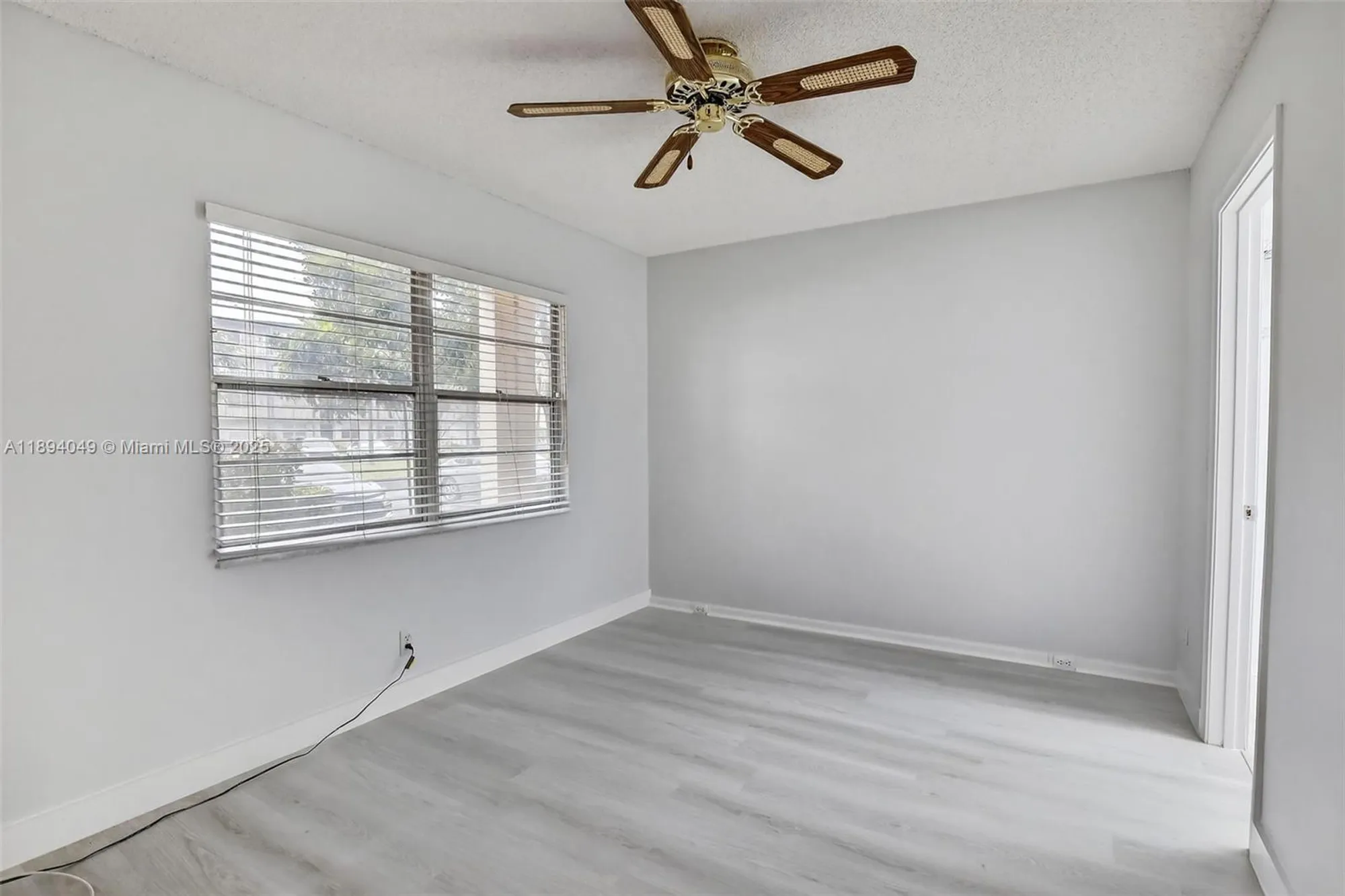 Property Slideshow image 25 of 44 | 701 sw 128th ave 111f, Pembroke Pines, FL, 33027