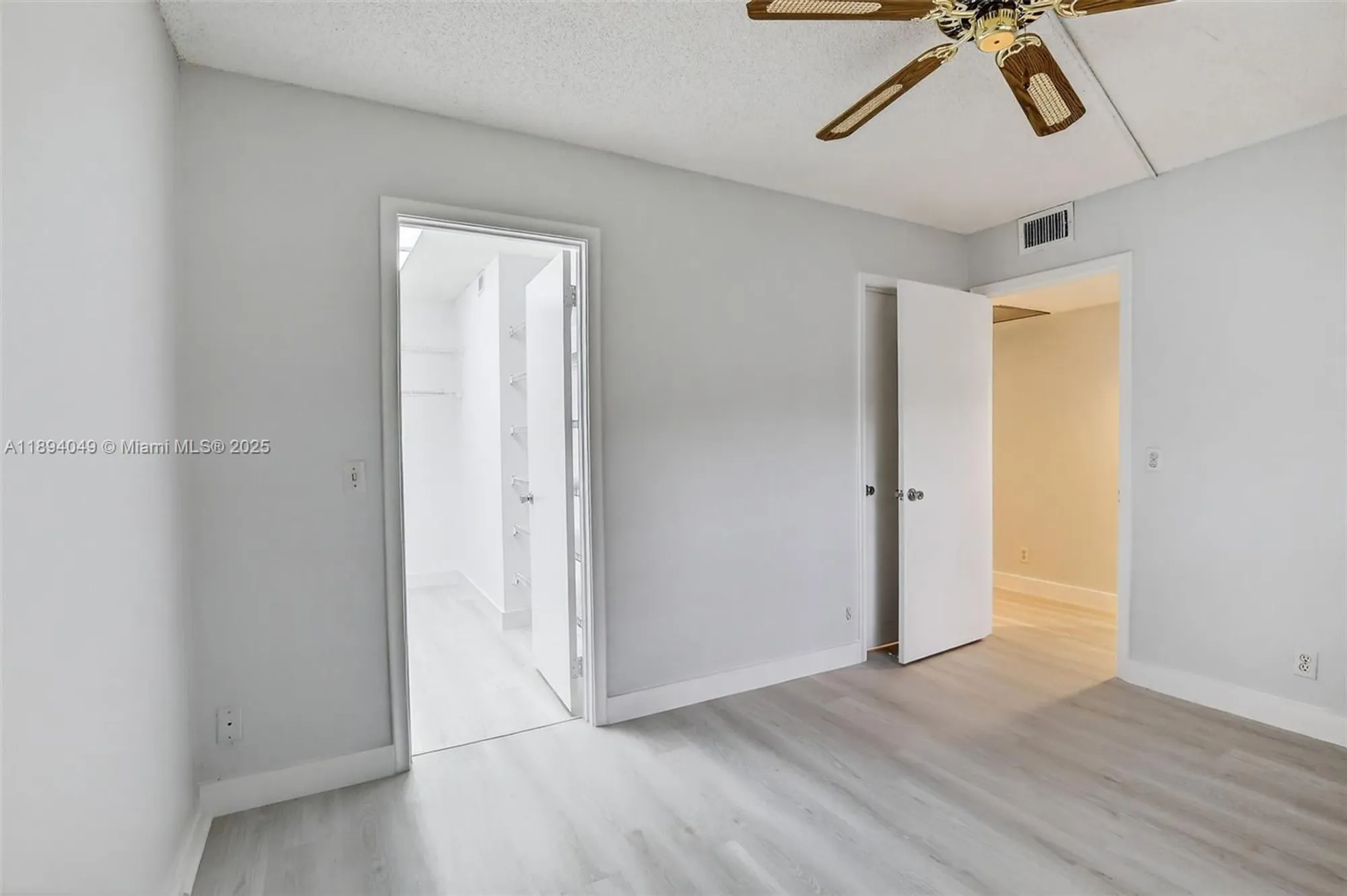 Property Slideshow image 27 of 44 | 701 sw 128th ave 111f, Pembroke Pines, FL, 33027