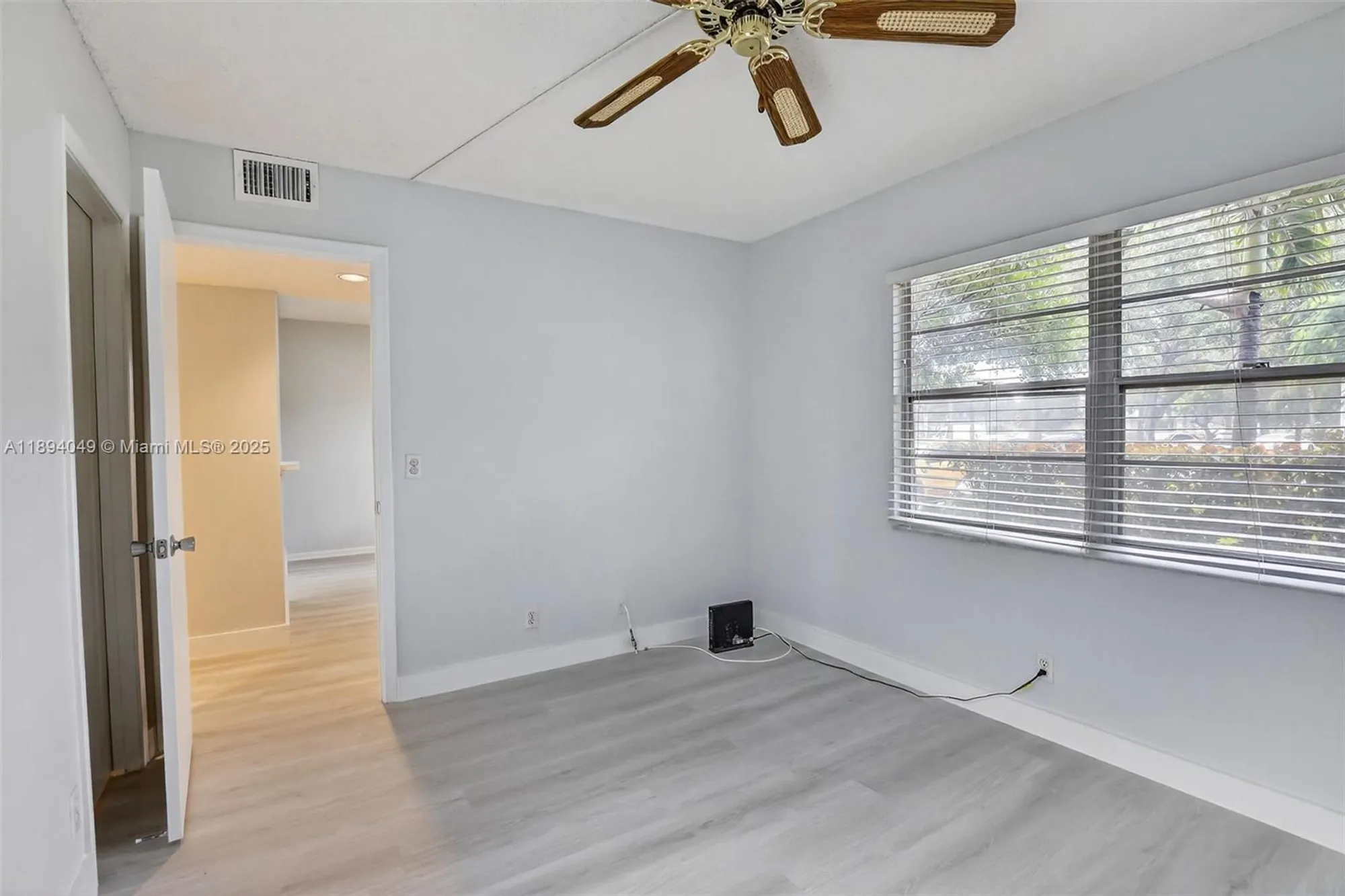 Property Slideshow image 28 of 44 | 701 sw 128th ave 111f, Pembroke Pines, FL, 33027