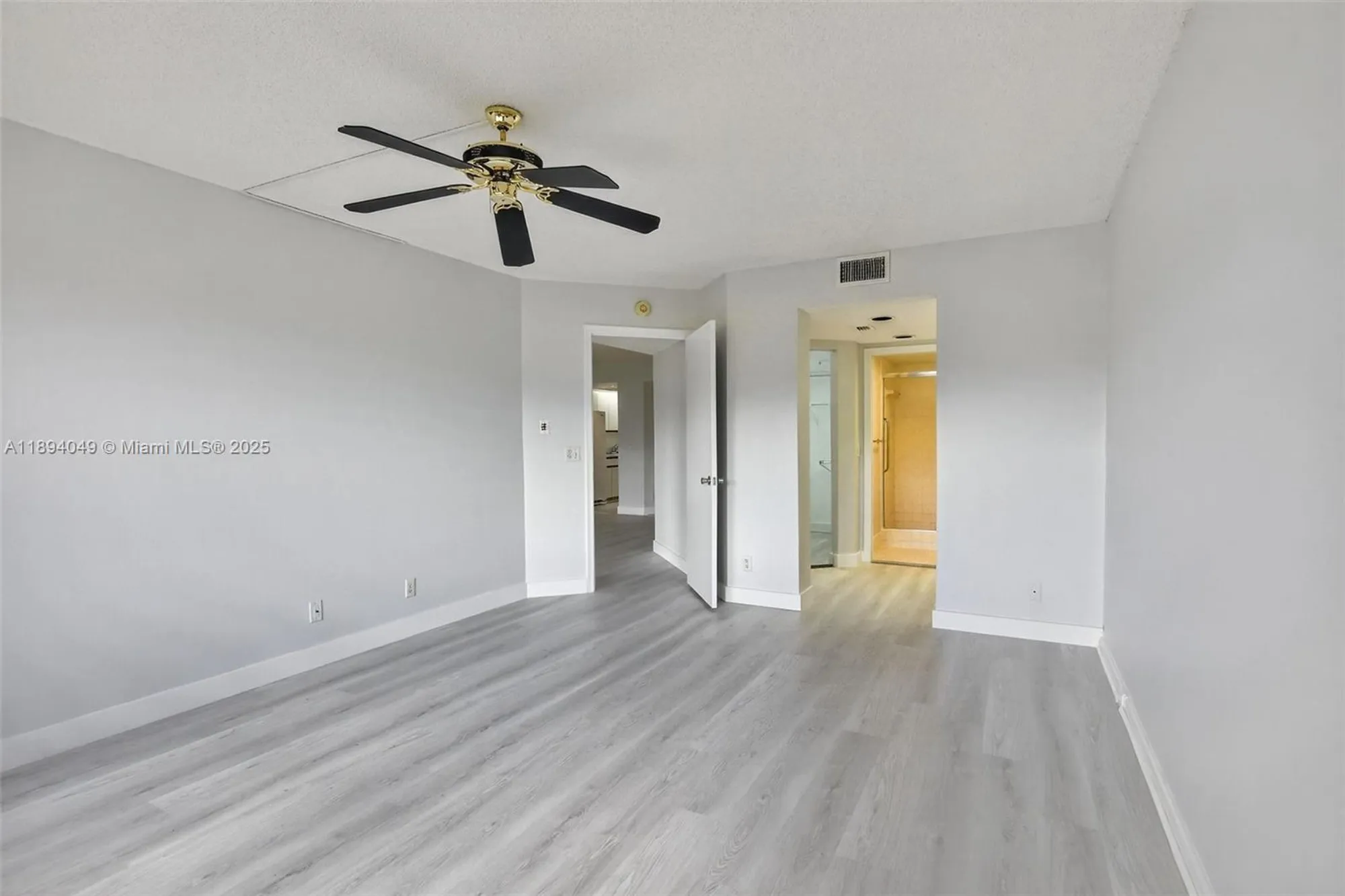Property Slideshow image 20 of 44 | 701 sw 128th ave 111f, Pembroke Pines, FL, 33027