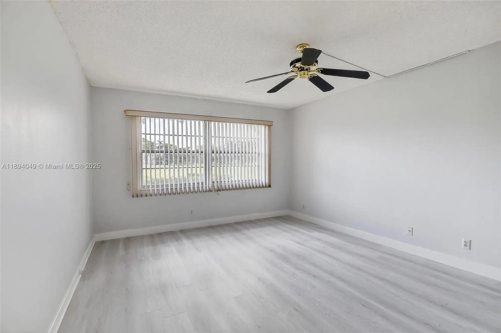 Property Slideshow image 21 of 44 | 701 sw 128th ave 111f, Pembroke Pines, FL, 33027