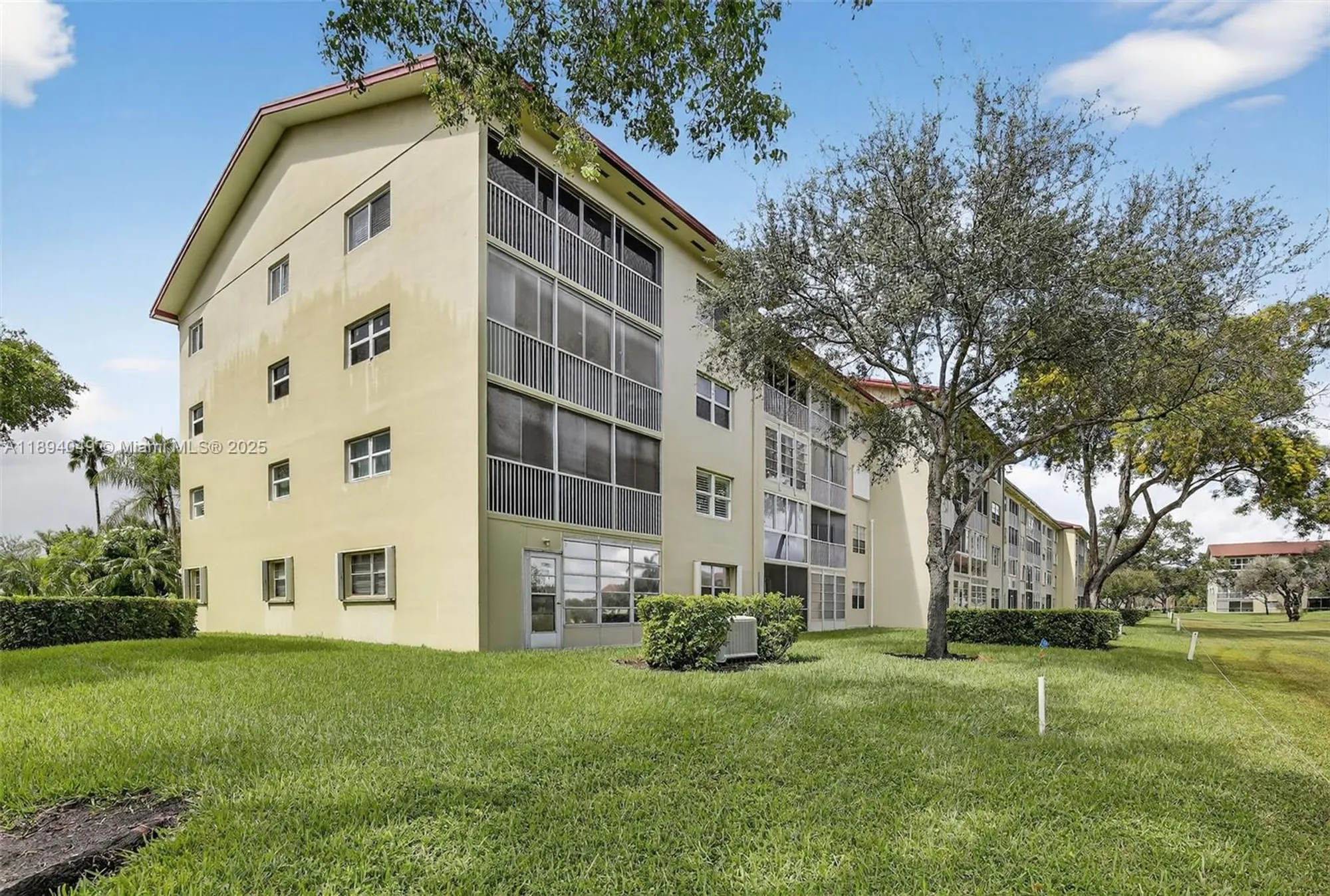 Property Slideshow image 34 of 44 | 701 sw 128th ave 111f, Pembroke Pines, FL, 33027