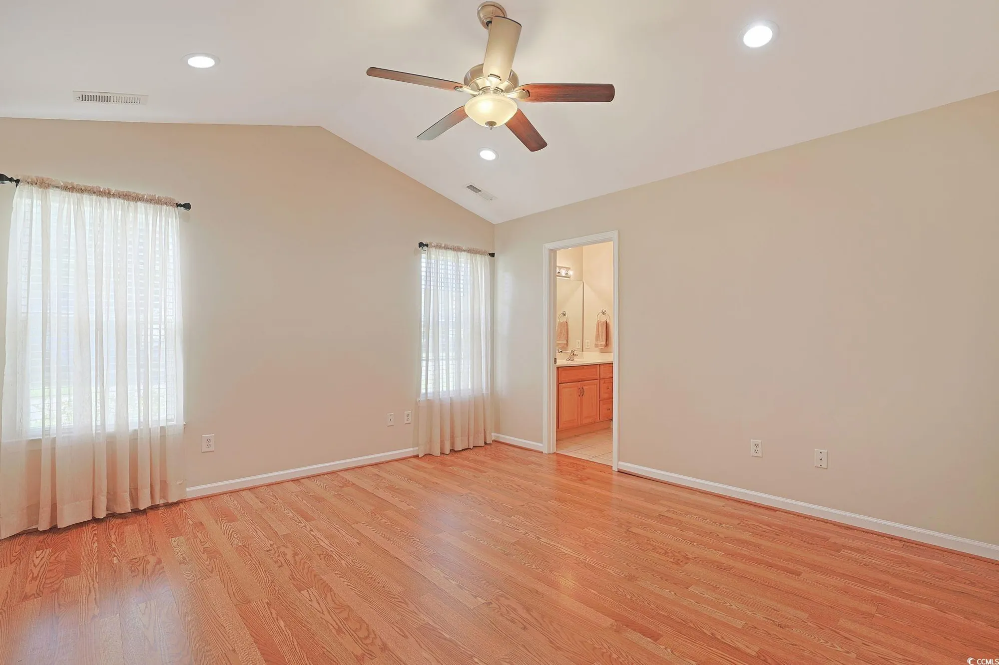 Property Slideshow image 10 of 34 | 6621 e sweetbriar trl, Myrtle Beach, SC, 29588