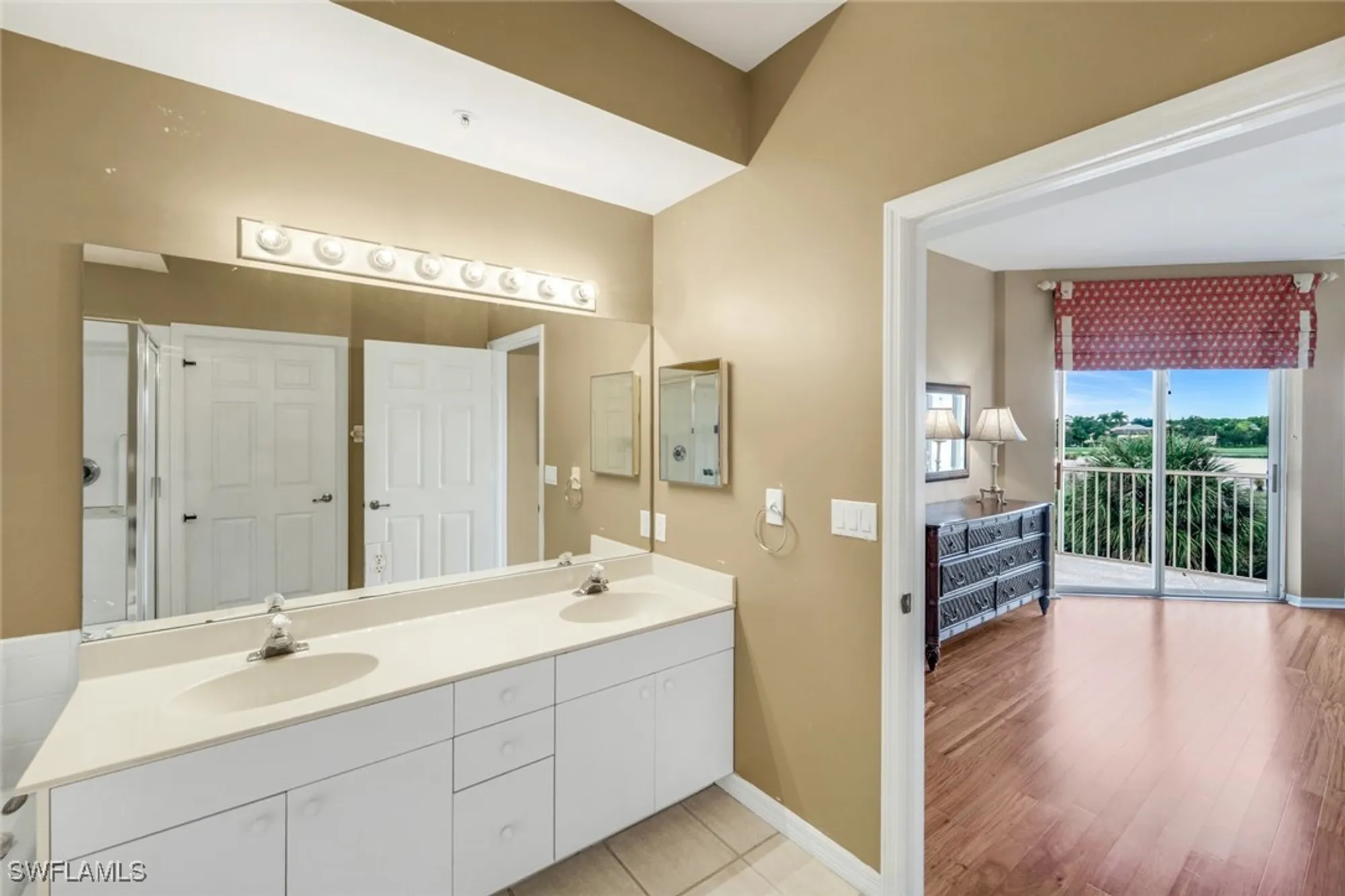 Property Slideshow image 18 of 48 | 4120 bayhead dr 202, Bonita Springs, FL, 34134