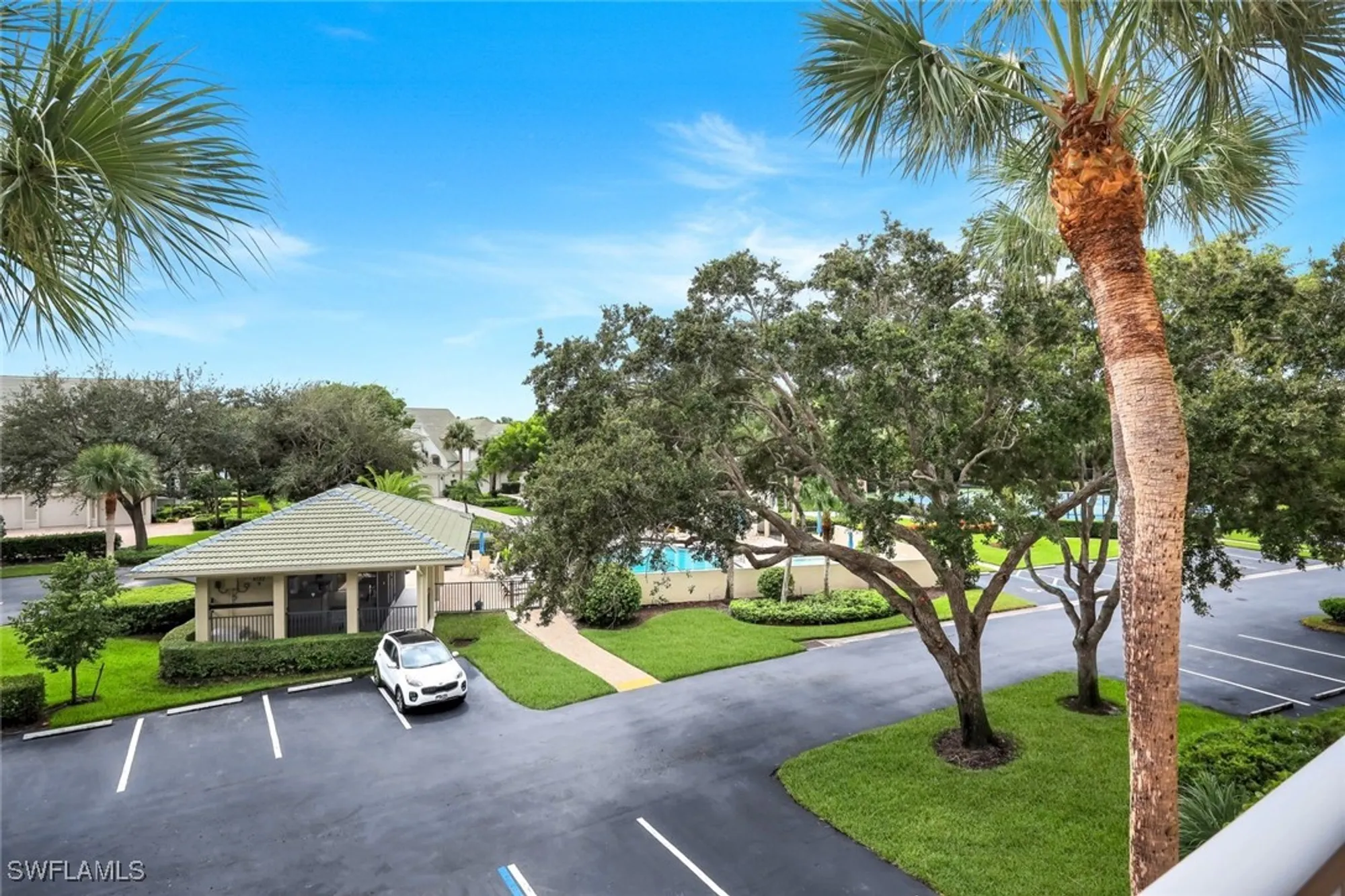 Property Slideshow image 28 of 48 | 4120 bayhead dr 202, Bonita Springs, FL, 34134