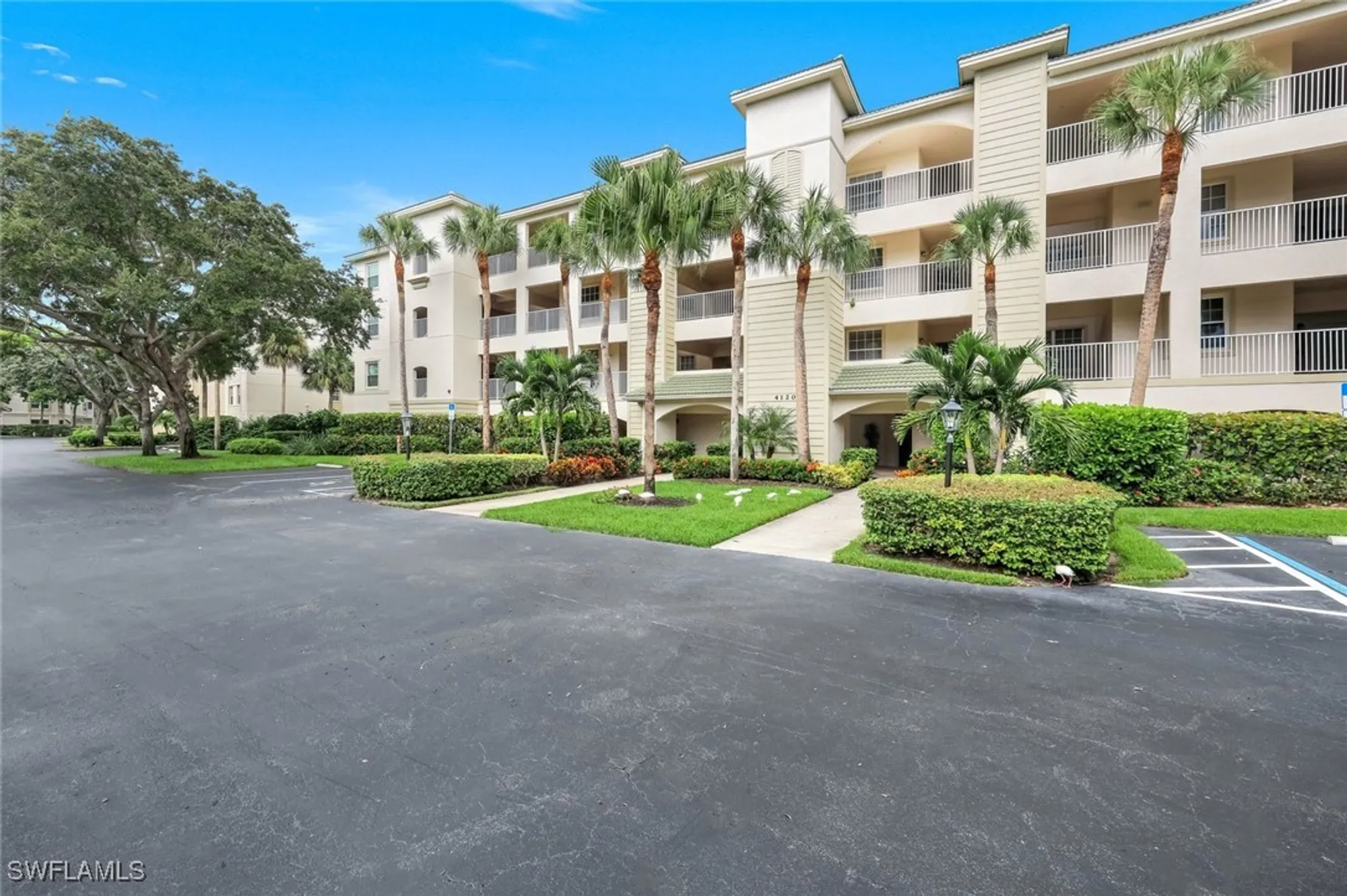Property Slideshow image 39 of 48 | 4120 bayhead dr 202, Bonita Springs, FL, 34134