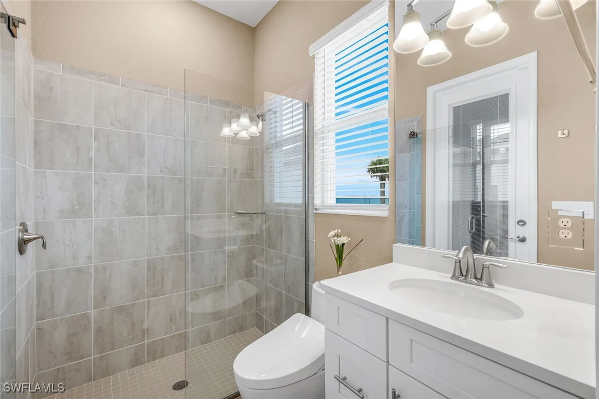 Property Slideshow image 23 of 50 | 14630 blue bay cir, Fort Myers, FL, 33913