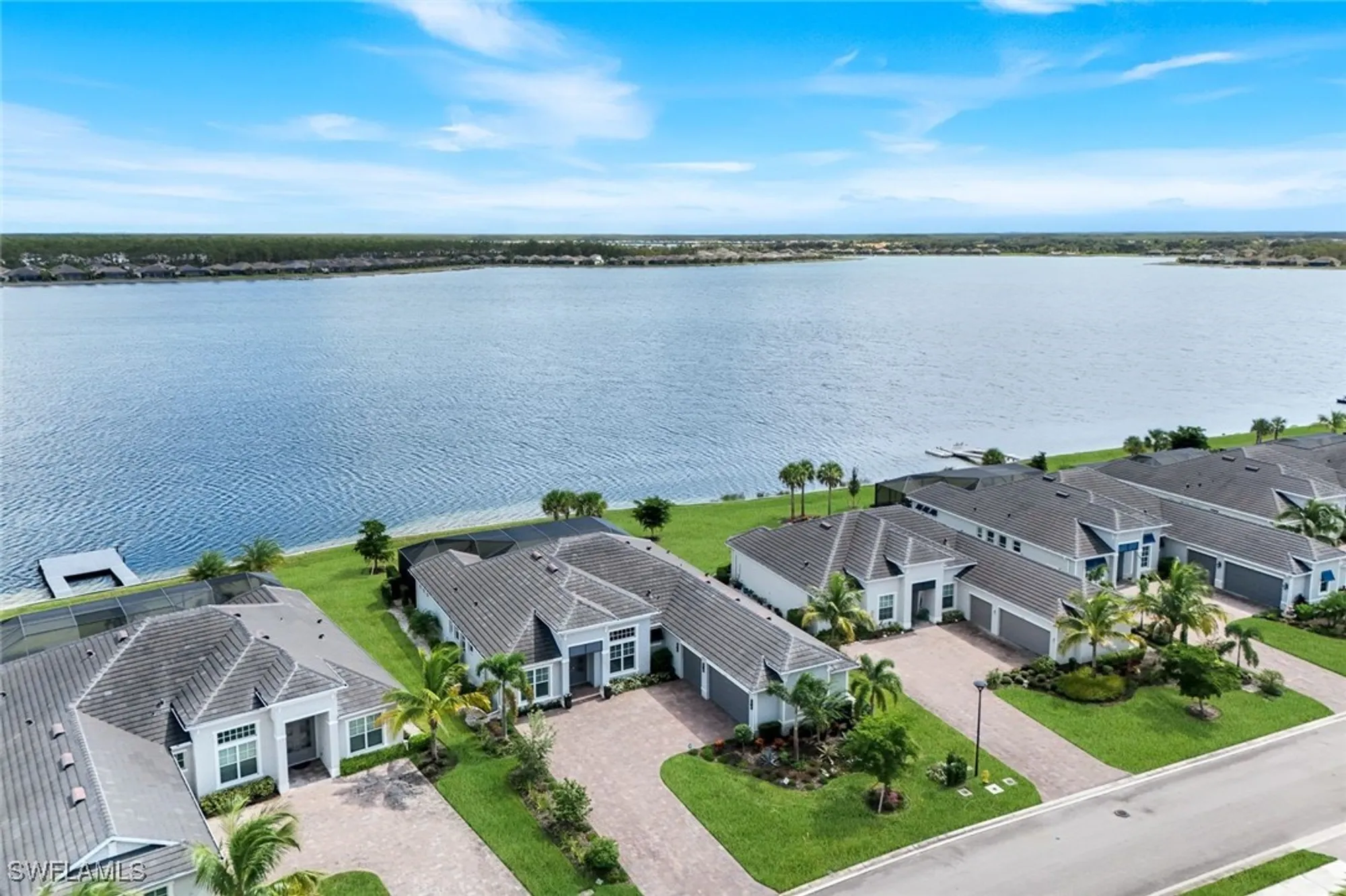 Property Slideshow image 4 of 50 | 14630 blue bay cir, Fort Myers, FL, 33913
