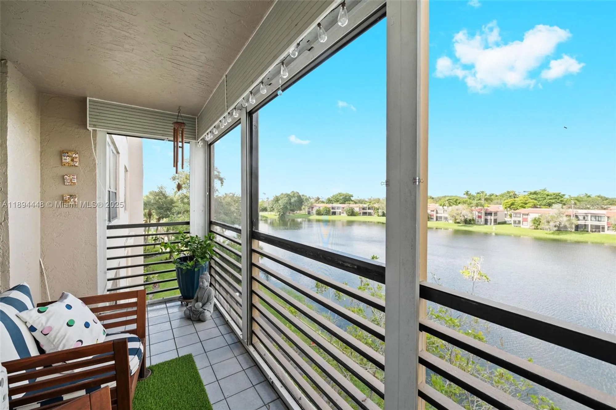 Property Slideshow image 14 of 27 | 900 colony point cir 414, Pembroke Pines, FL, 33026