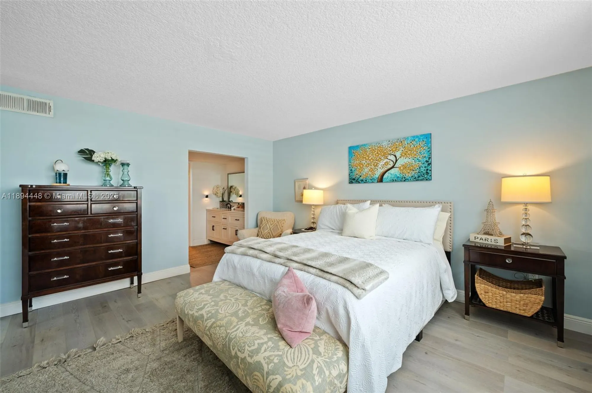 Property Slideshow image 17 of 27 | 900 colony point cir 414, Pembroke Pines, FL, 33026