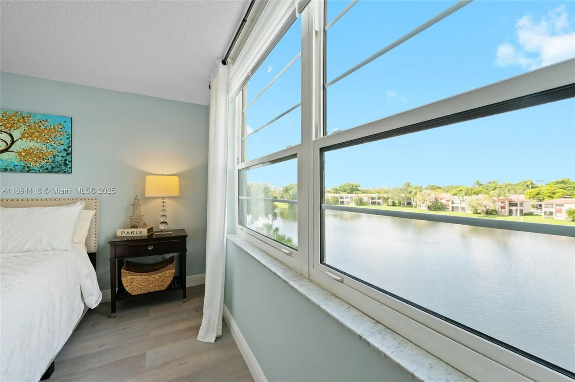 Property Slideshow image 18 of 27 | 900 colony point cir 414, Pembroke Pines, FL, 33026