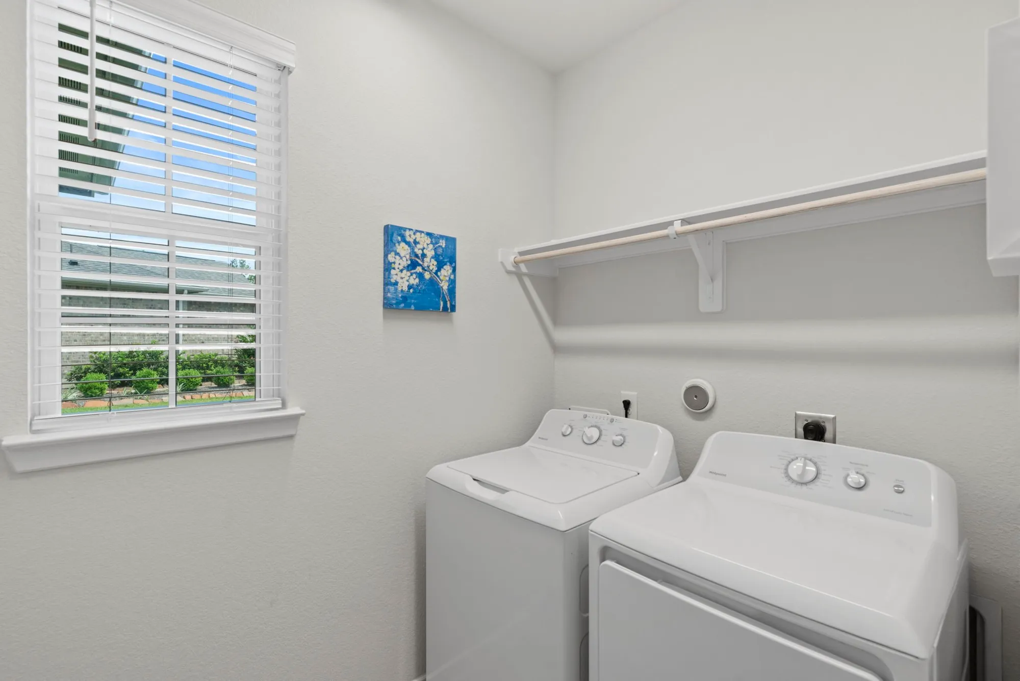 Property Slideshow image 26 of 38 | 247 n wild petunia trl, Montgomery, TX, 77316