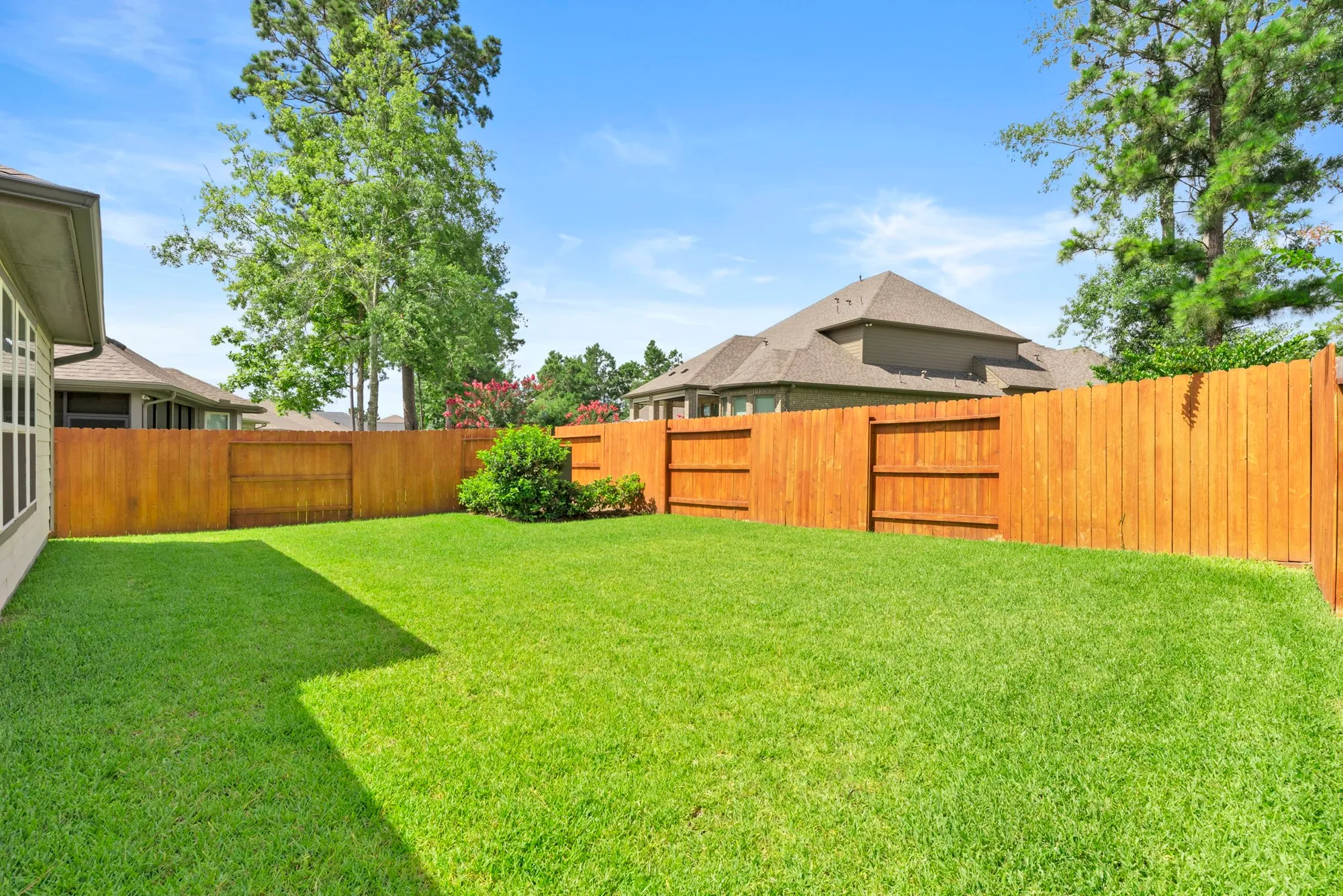 Property Slideshow image 29 of 38 | 247 n wild petunia trl, Montgomery, TX, 77316