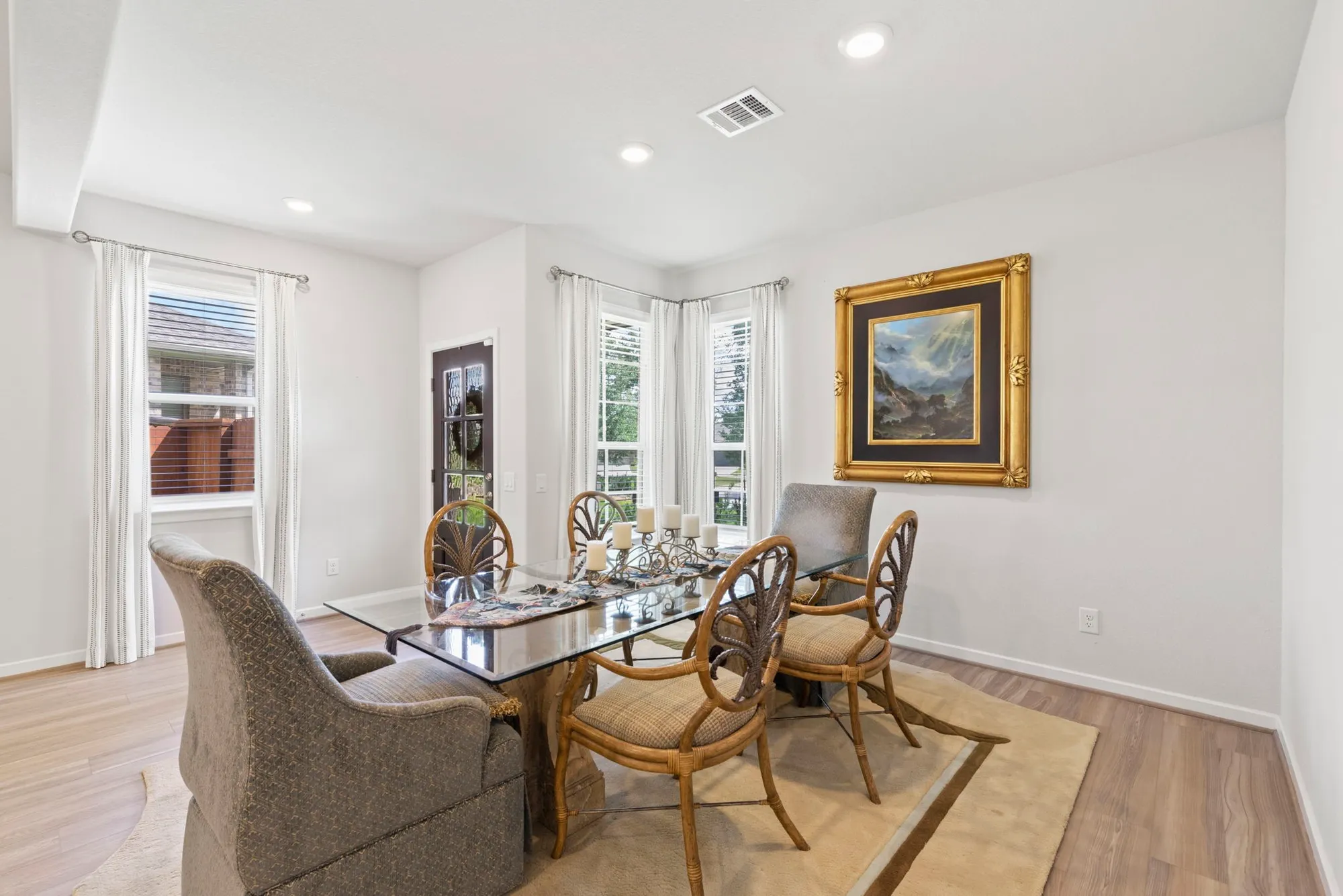 Property Slideshow image 7 of 38 | 247 n wild petunia trl, Montgomery, TX, 77316