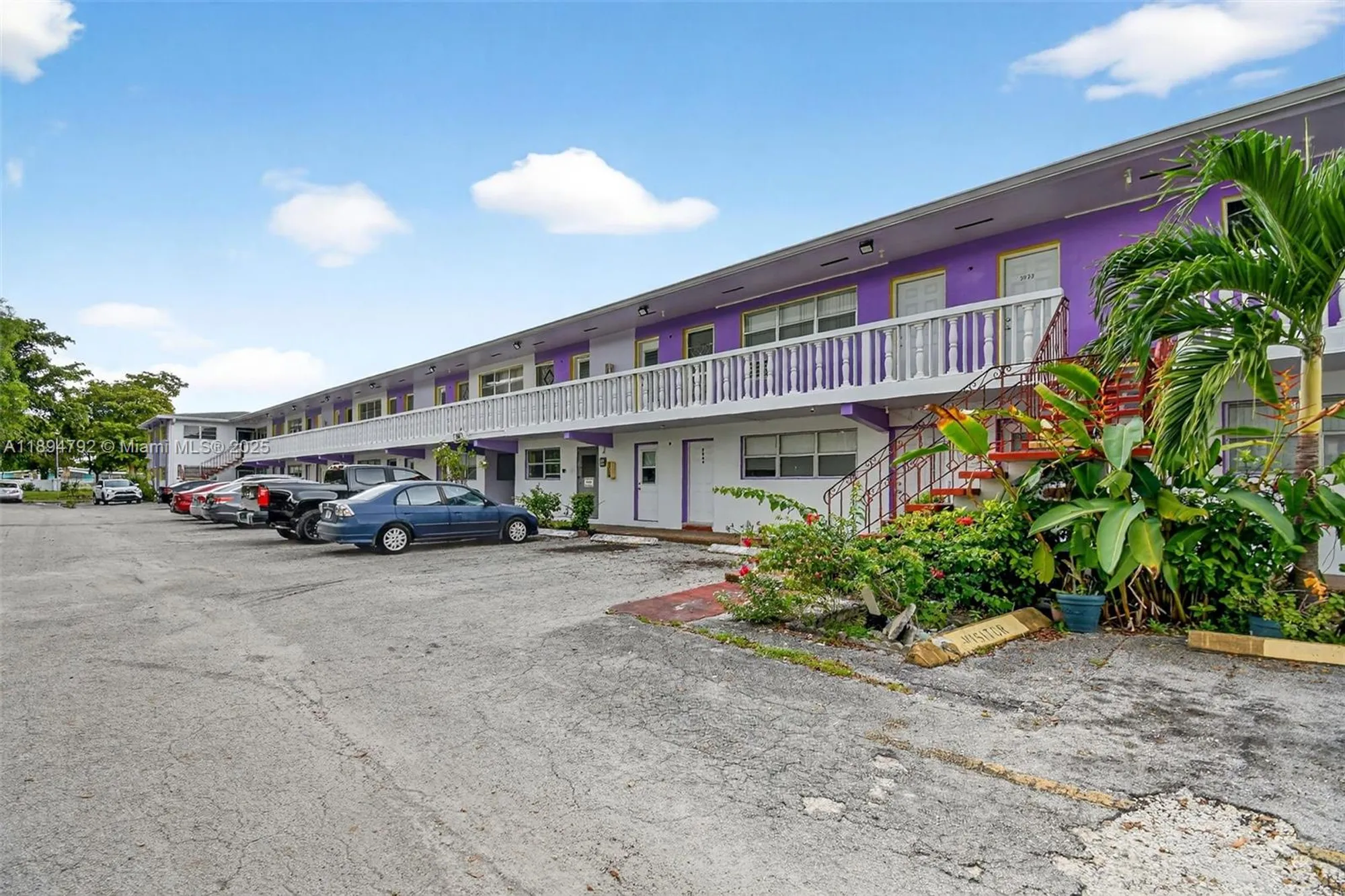 Property Slideshow image 1 of 22 | 245 ne 191st st apt 3022, Miami, FL, 33179
