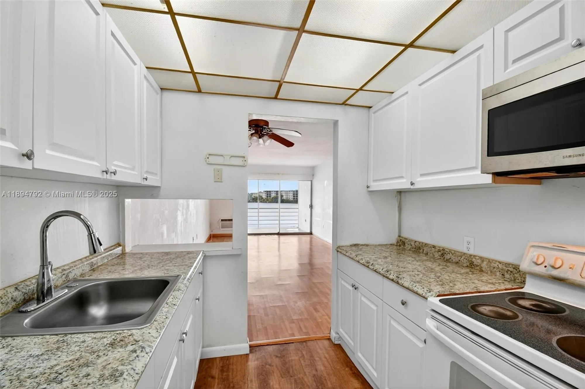 Property Slideshow image 13 of 22 | 245 ne 191st st apt 3022, Miami, FL, 33179