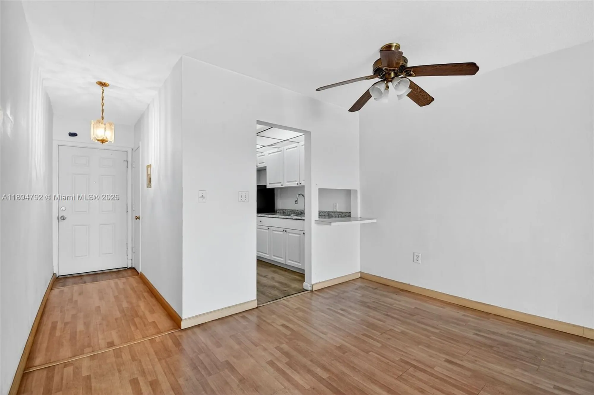 Property Slideshow image 7 of 22 | 245 ne 191st st apt 3022, Miami, FL, 33179