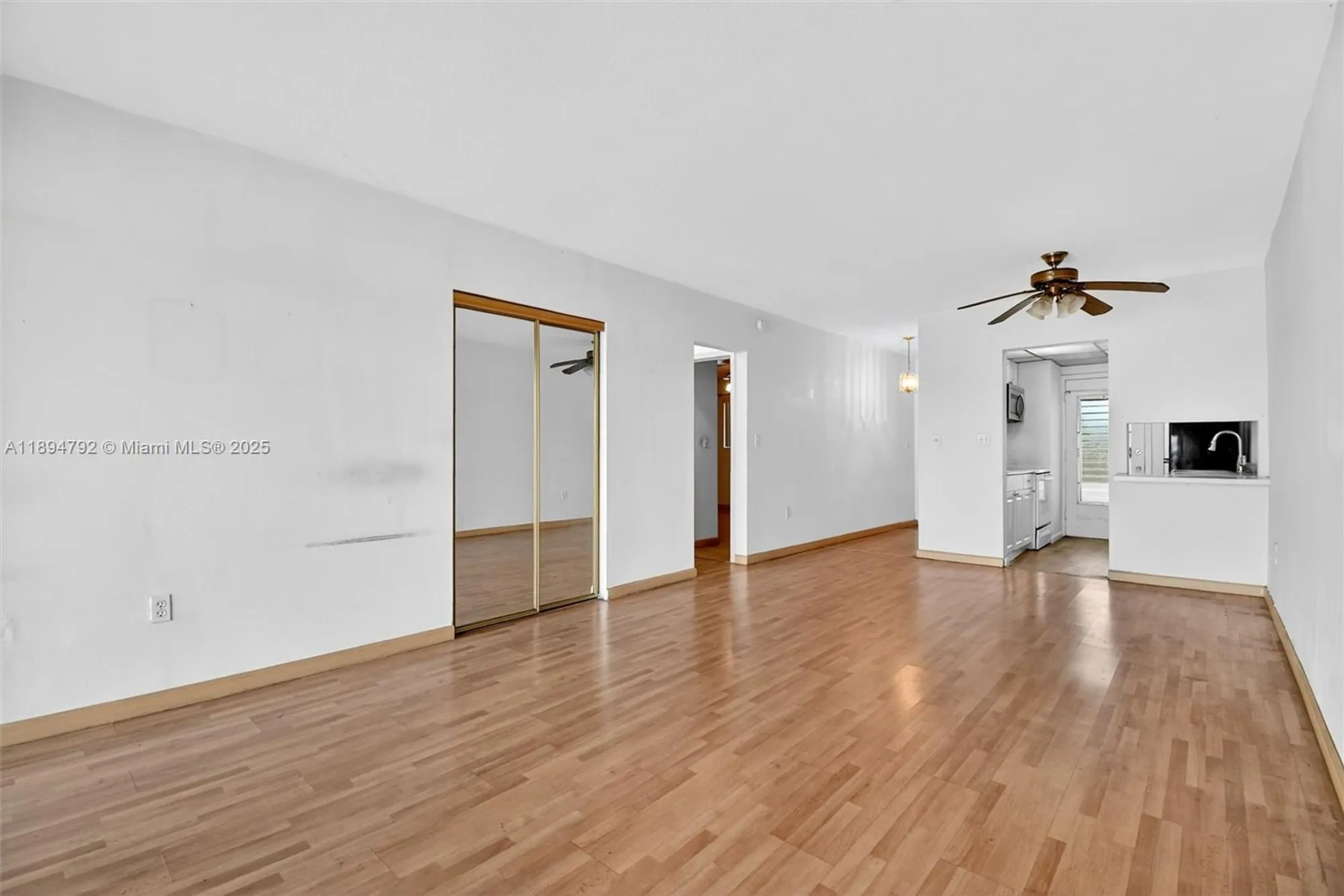 Property Slideshow image 9 of 22 | 245 ne 191st st apt 3022, Miami, FL, 33179