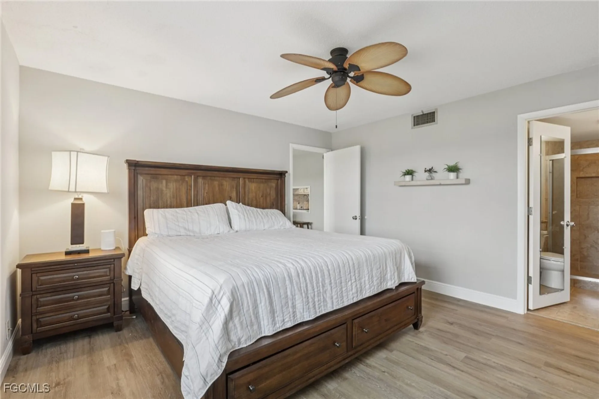 Property Slideshow image 19 of 26 | 1724 pine valley dr 310, Fort Myers, FL, 33907