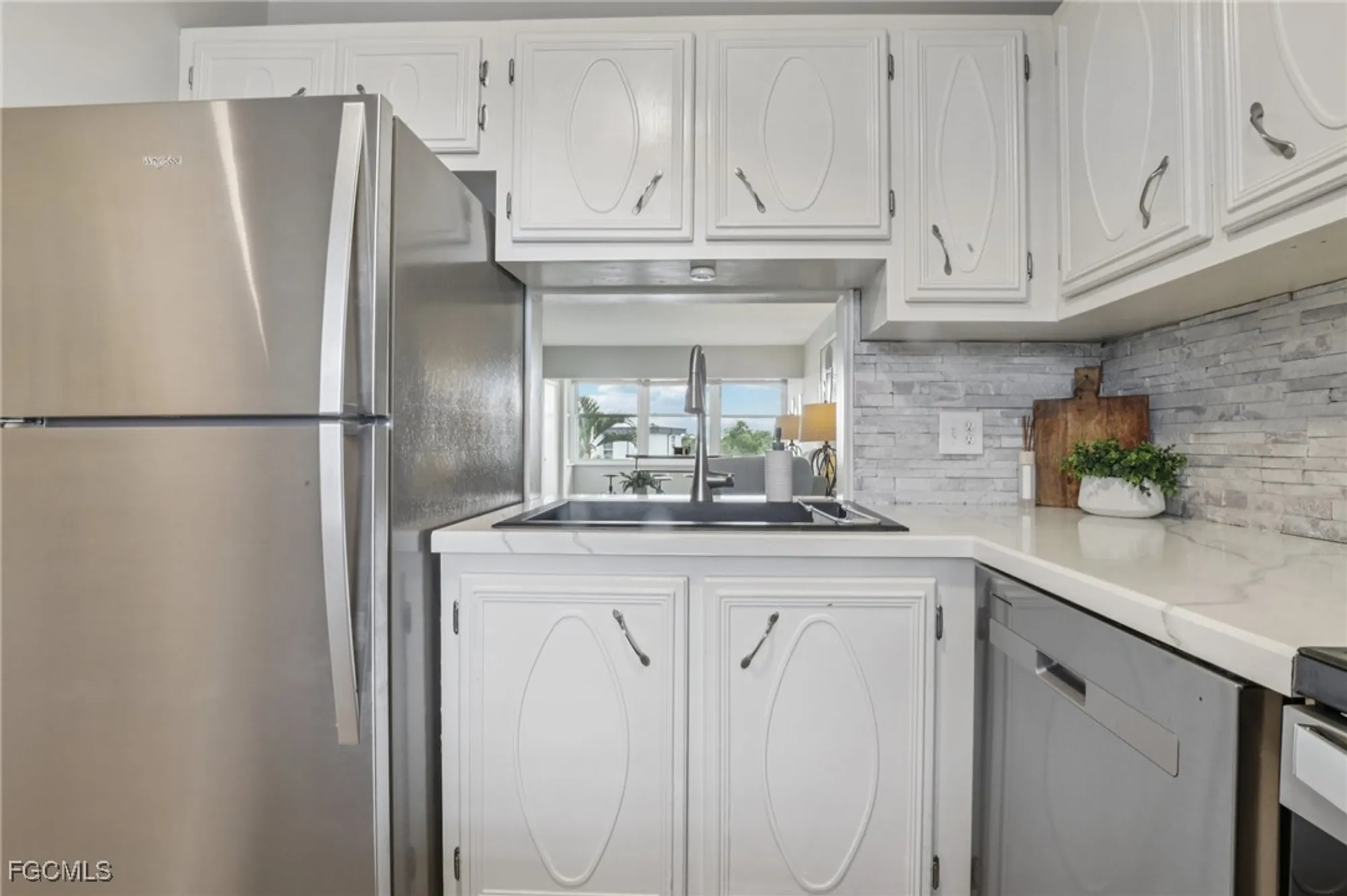 Property Slideshow image 12 of 26 | 1724 pine valley dr 310, Fort Myers, FL, 33907