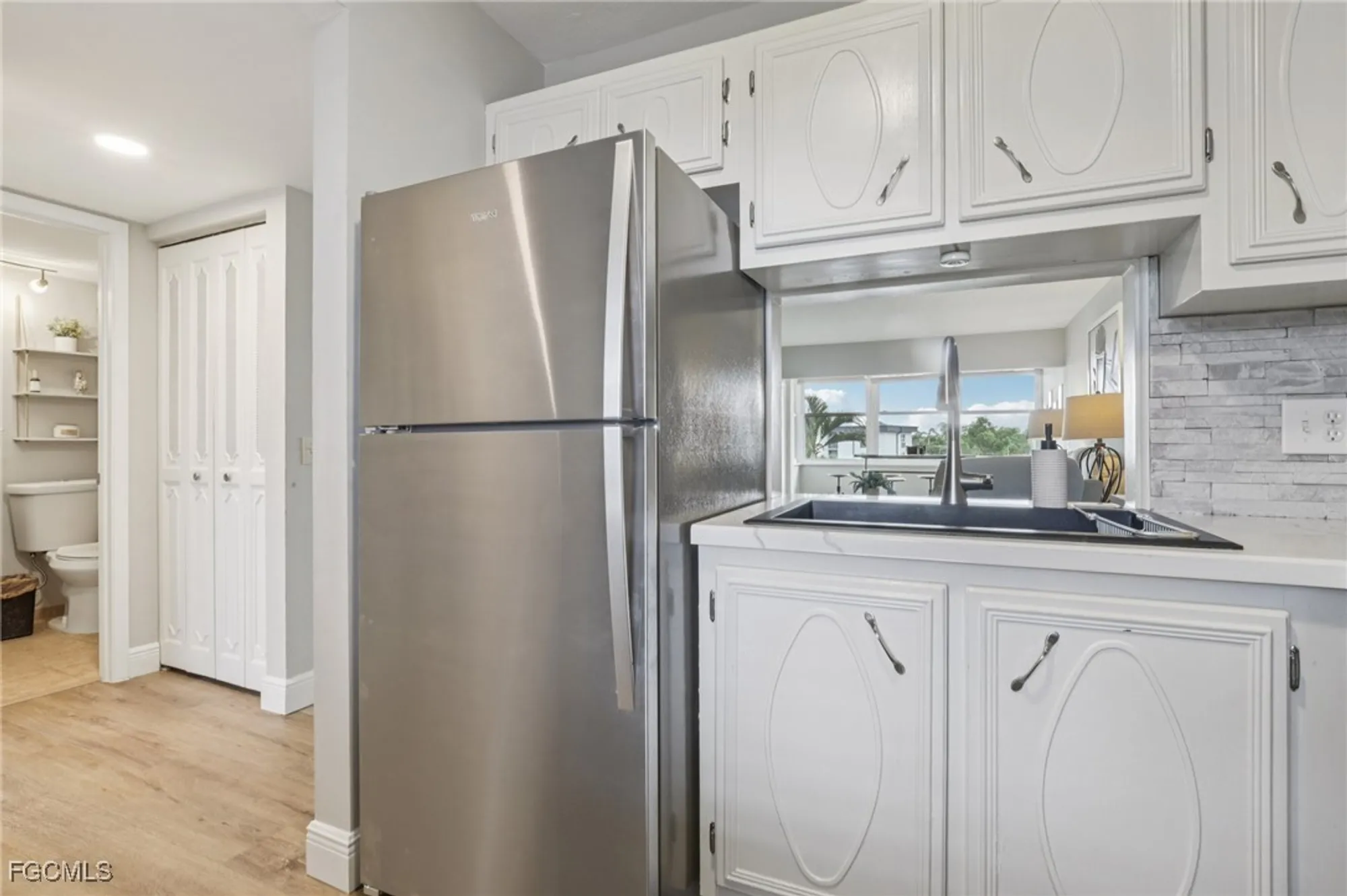 Property Slideshow image 13 of 26 | 1724 pine valley dr 310, Fort Myers, FL, 33907