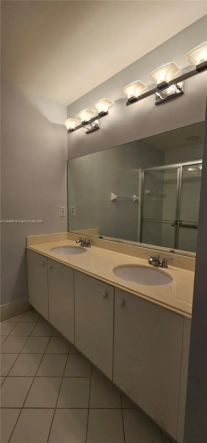 Property Slideshow image 22 of 48 | 85 sausalito dr, Boynton Beach, FL, 33436