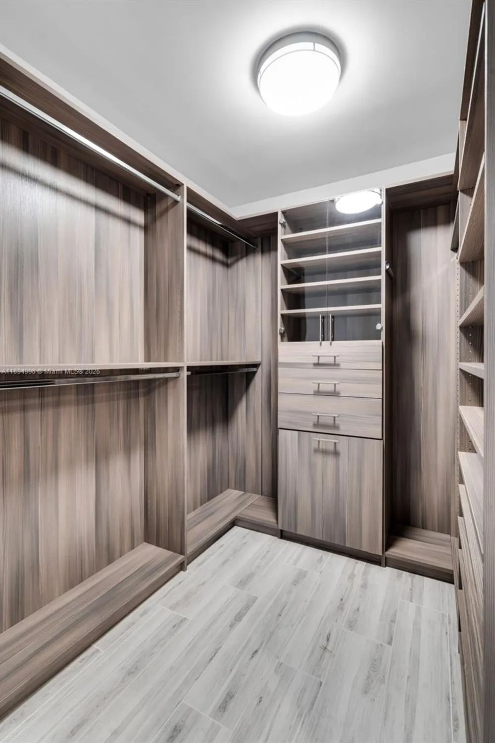 Property Slideshow image 16 of 40 | 801 sw 141st ave 210o, Pembroke Pines, FL, 33027