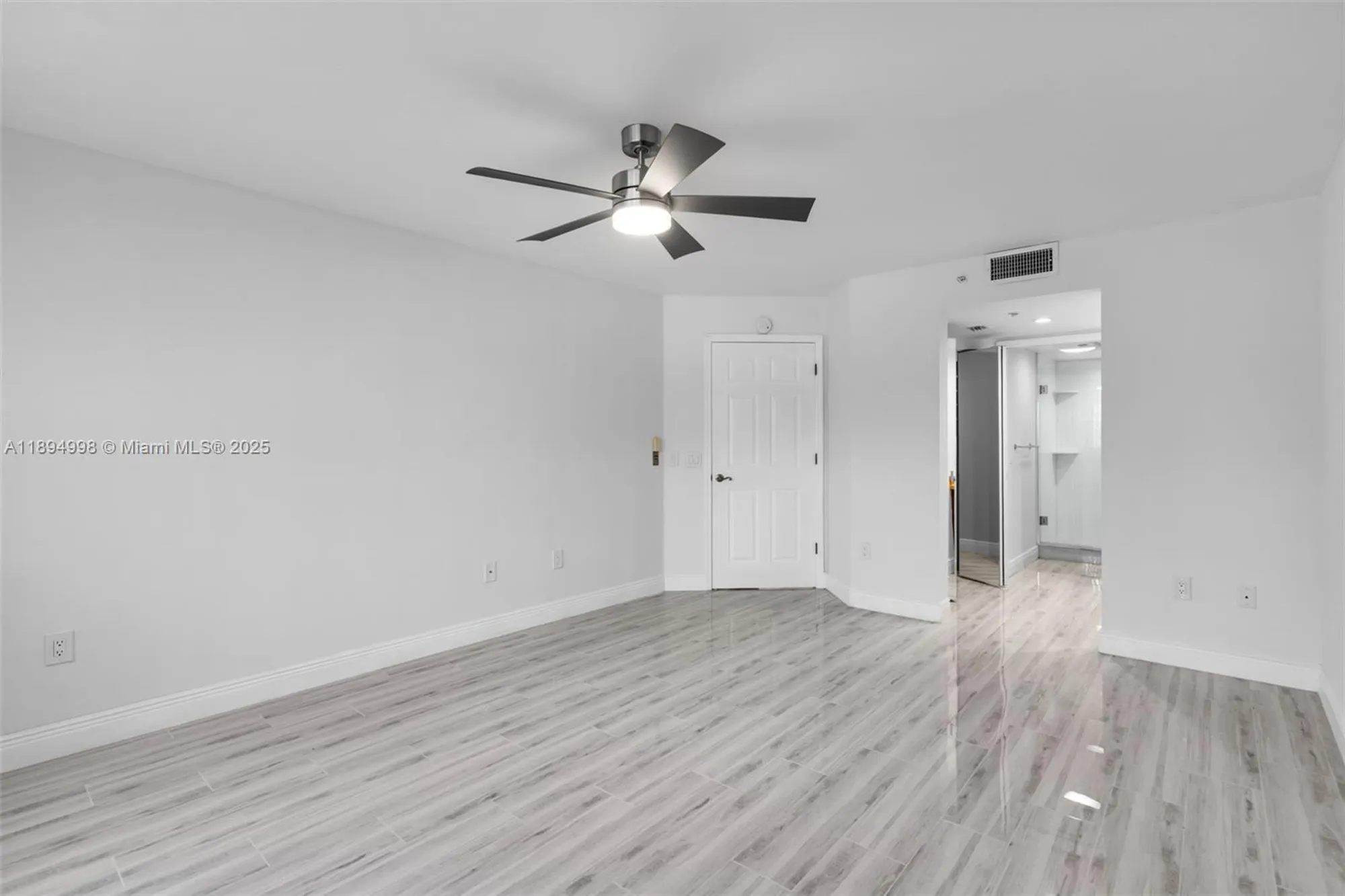 Property Slideshow image 11 of 40 | 801 sw 141st ave 210o, Pembroke Pines, FL, 33027