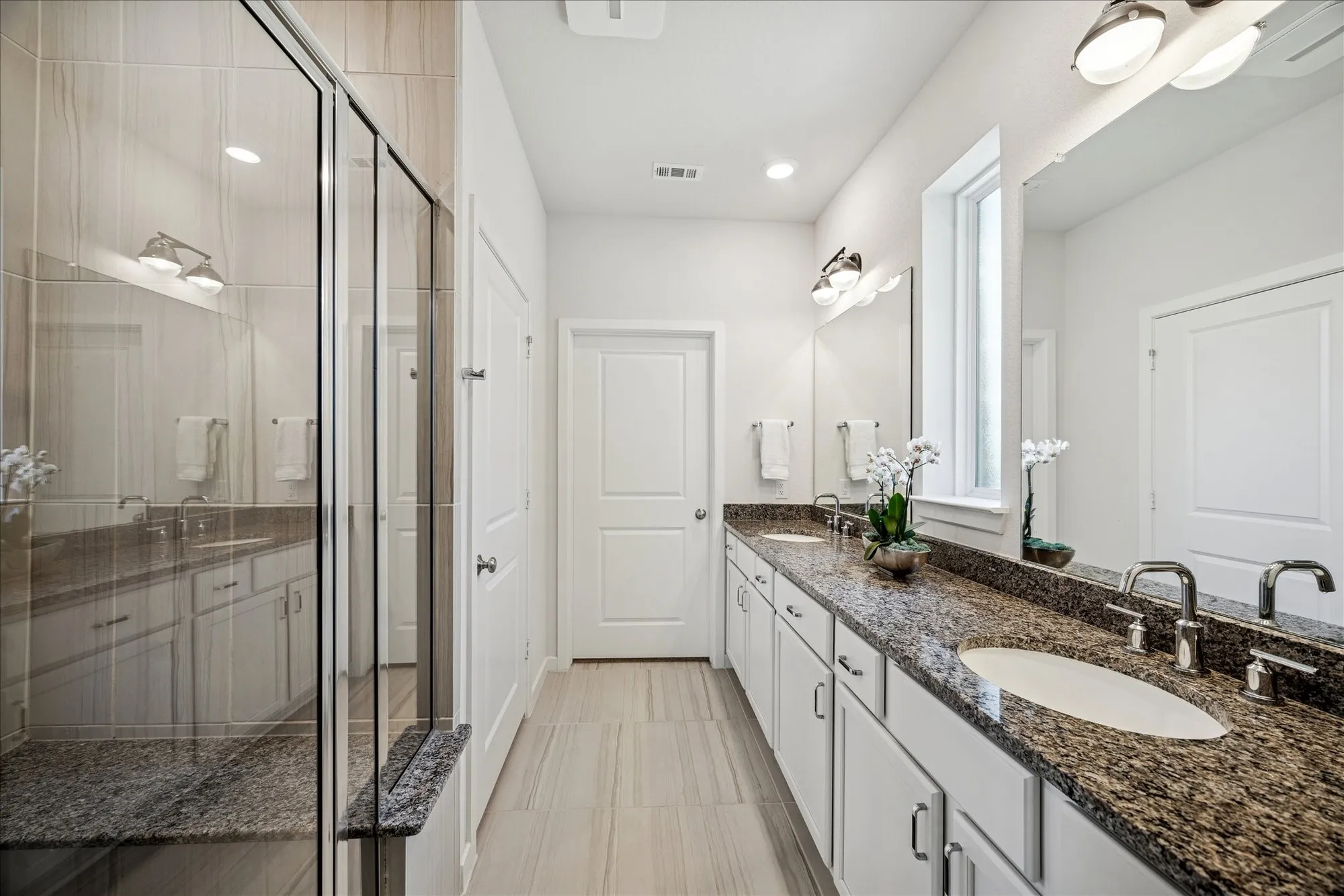 Property Slideshow image 14 of 38 | 108 pink clover ct, Montgomery, TX, 77316