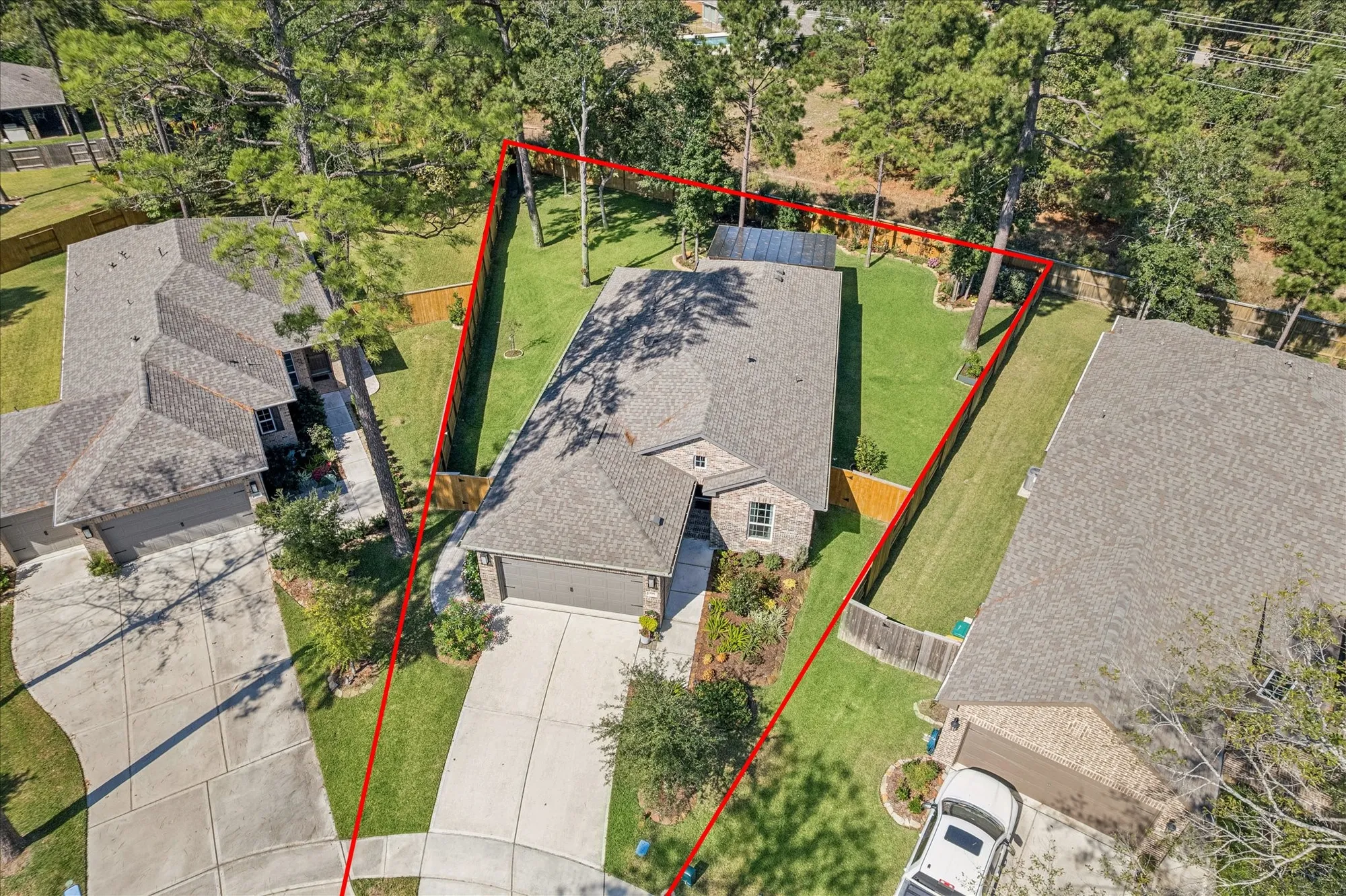 Property Slideshow image 29 of 38 | 108 pink clover ct, Montgomery, TX, 77316