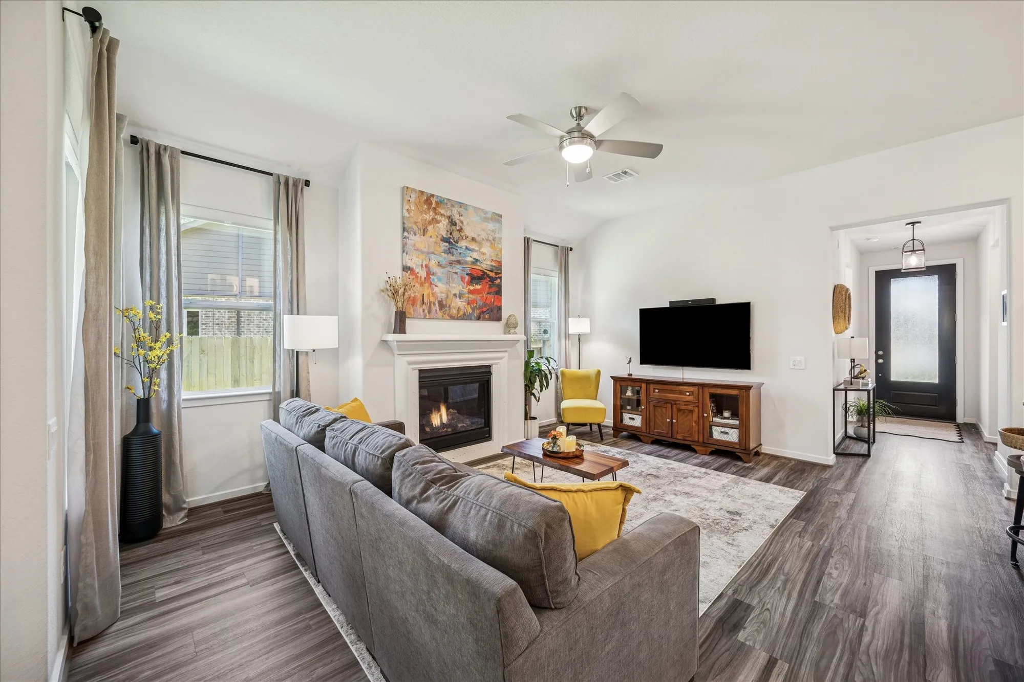 Property Slideshow image 2 of 38 | 108 pink clover ct, Montgomery, TX, 77316