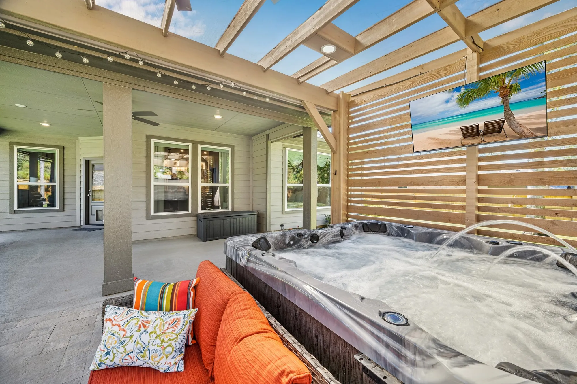 Property Slideshow image 22 of 38 | 108 pink clover ct, Montgomery, TX, 77316