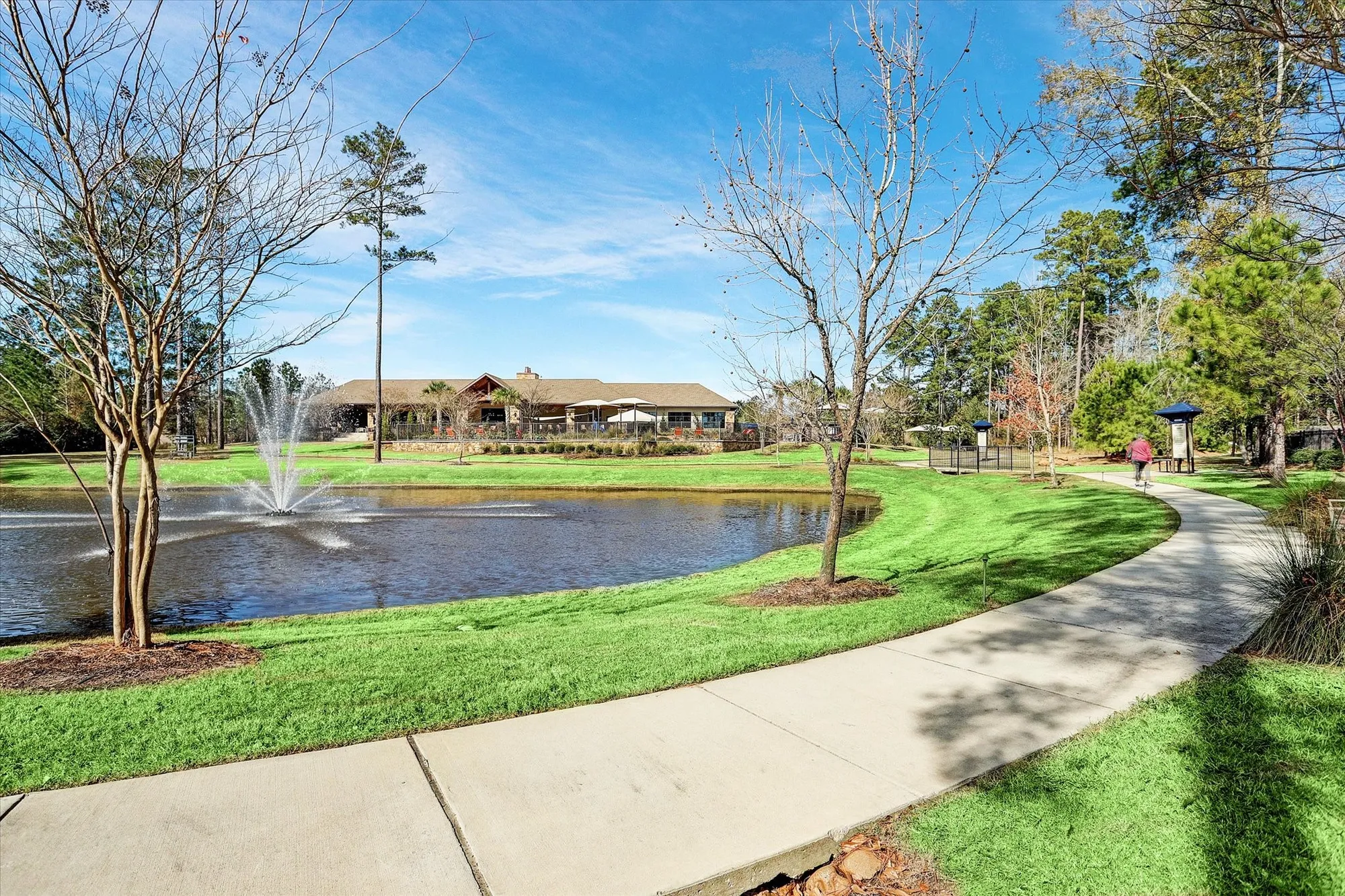 Property Slideshow image 35 of 38 | 108 pink clover ct, Montgomery, TX, 77316