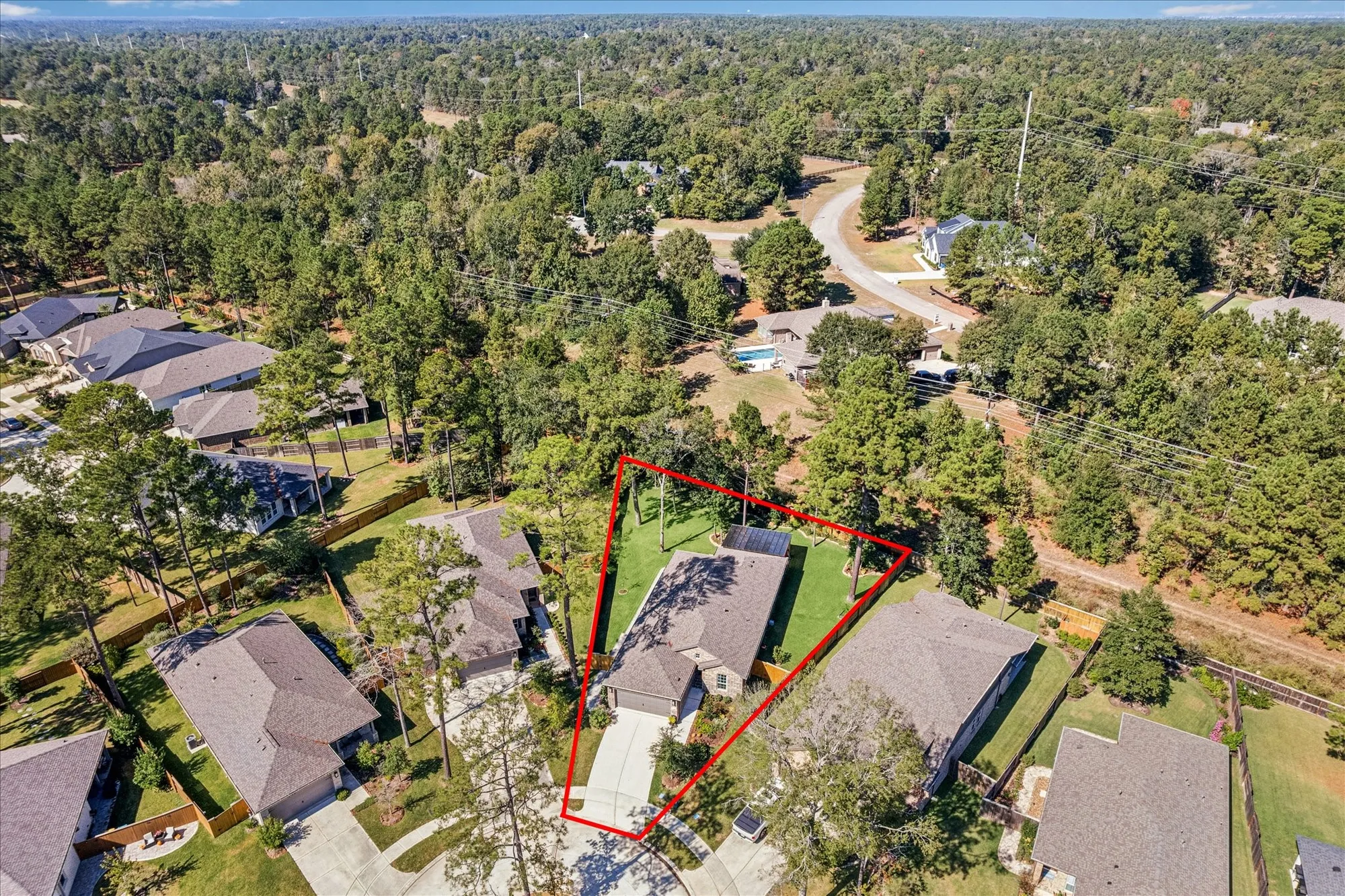 Property Slideshow image 31 of 38 | 108 pink clover ct, Montgomery, TX, 77316