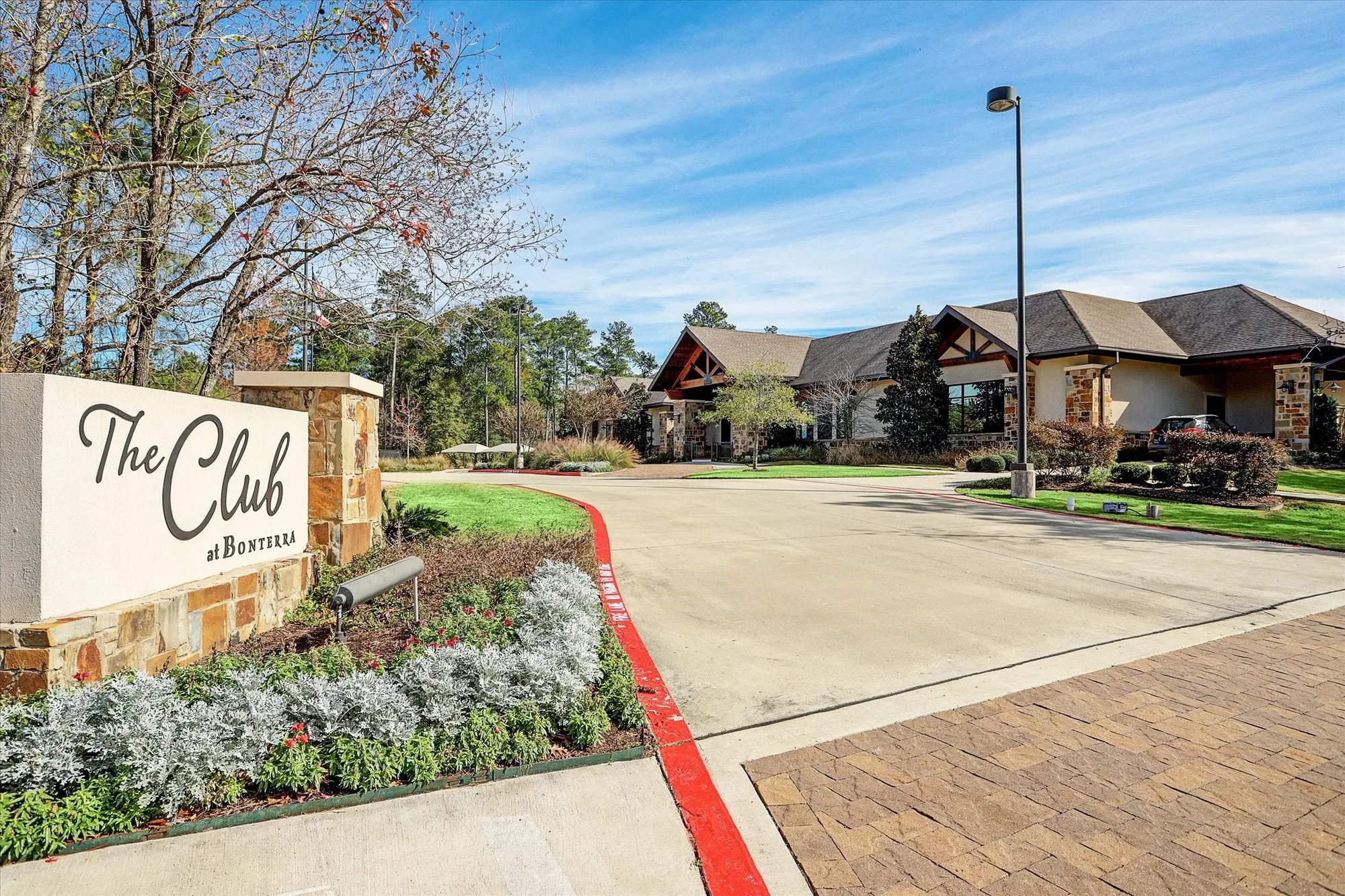 Property Slideshow image 33 of 38 | 108 pink clover ct, Montgomery, TX, 77316