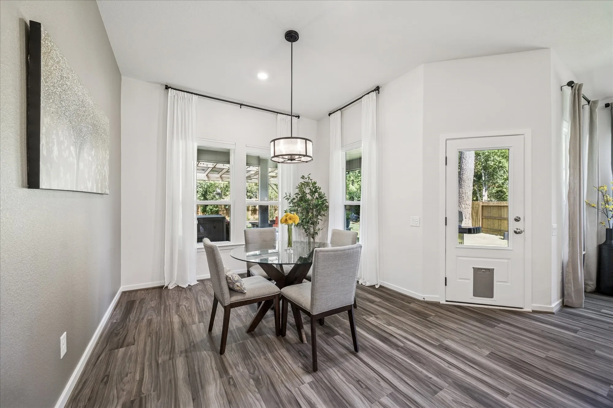 Property Slideshow image 6 of 38 | 108 pink clover ct, Montgomery, TX, 77316