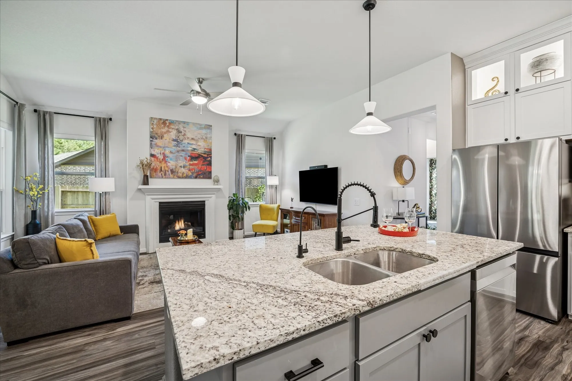 Property Slideshow image 9 of 38 | 108 pink clover ct, Montgomery, TX, 77316