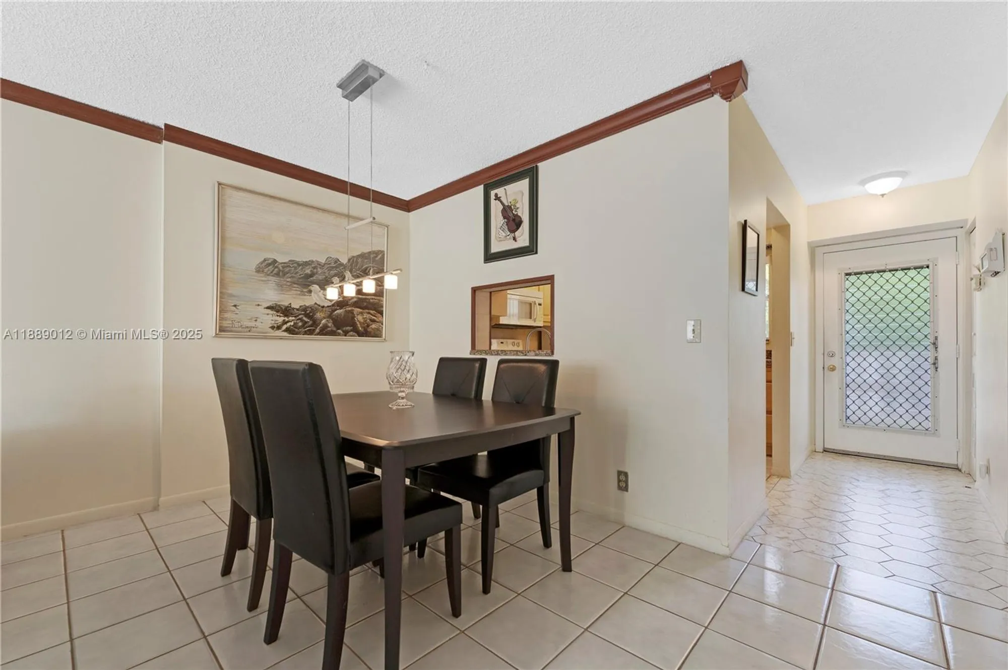 Property Slideshow image 10 of 35 | 206 se 10th st 303, Dania Beach, FL, 33004