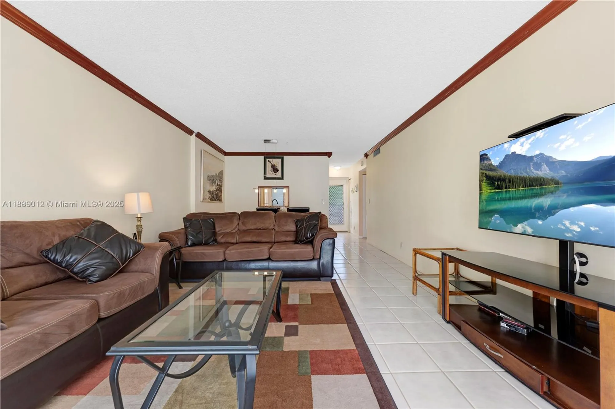 Property Slideshow image 13 of 35 | 206 se 10th st 303, Dania Beach, FL, 33004