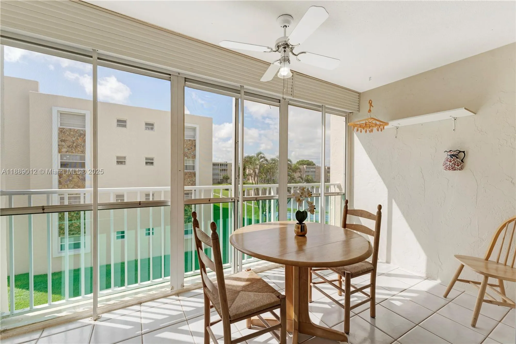 Property Slideshow image 24 of 35 | 206 se 10th st 303, Dania Beach, FL, 33004