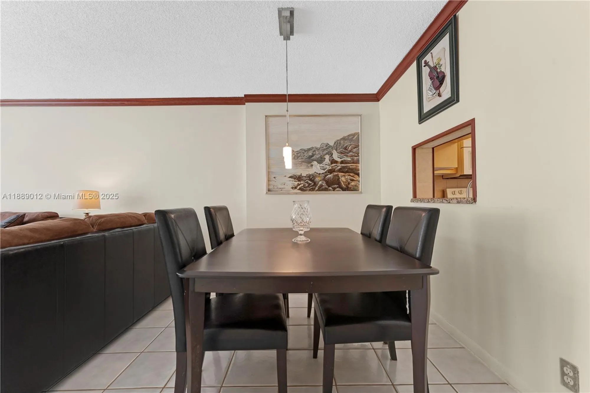 Property Slideshow image 9 of 35 | 206 se 10th st 303, Dania Beach, FL, 33004