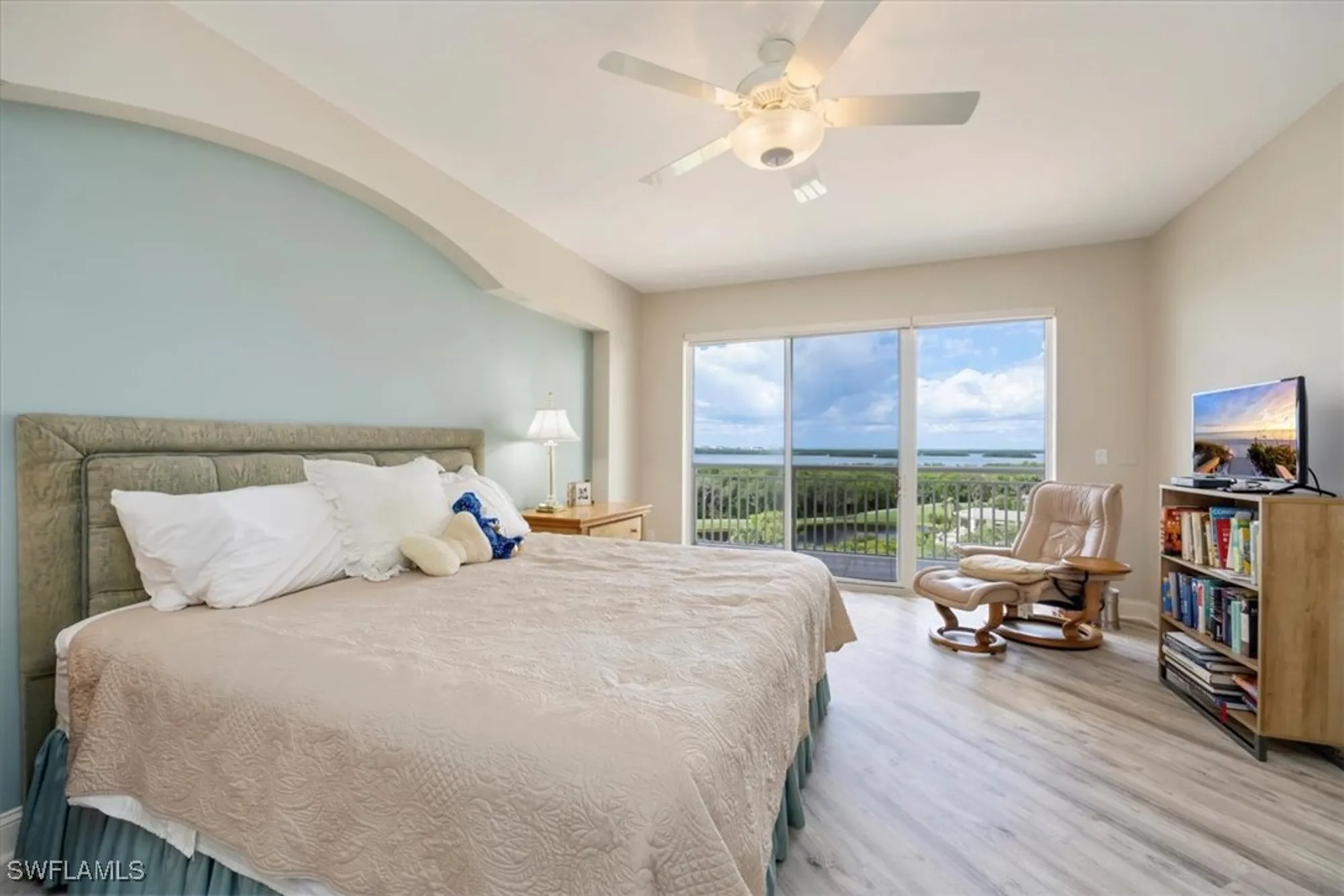 Property Slideshow image 11 of 32 | 4751 bonita bay blvd 704, Bonita Springs, FL, 34134