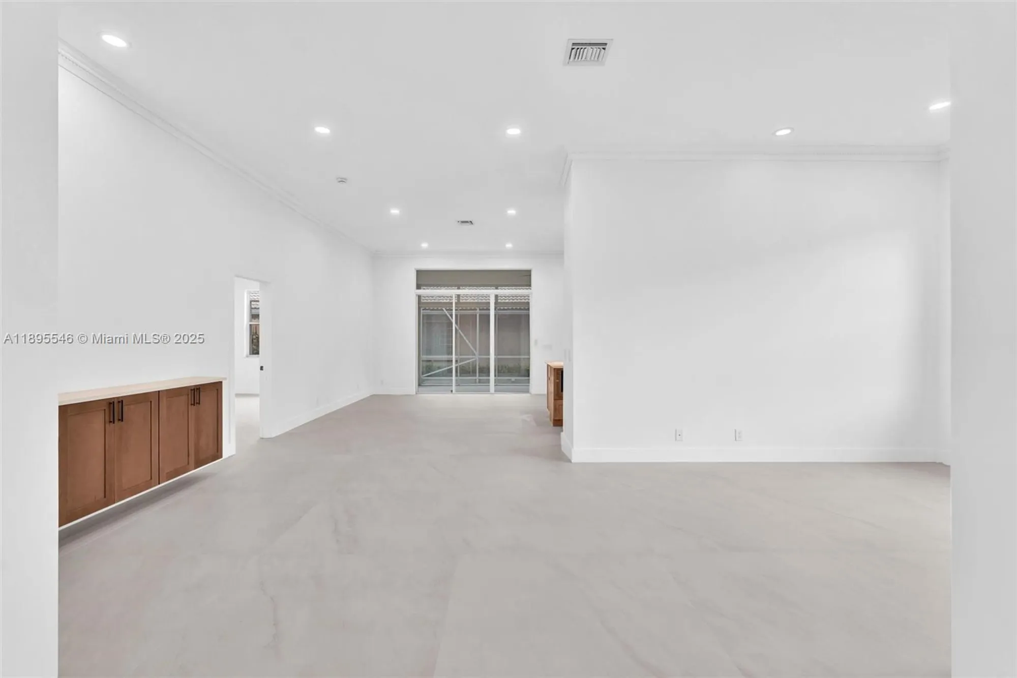 Property Slideshow image 16 of 36 | 13799 via nadina, Delray Beach, FL, 33446