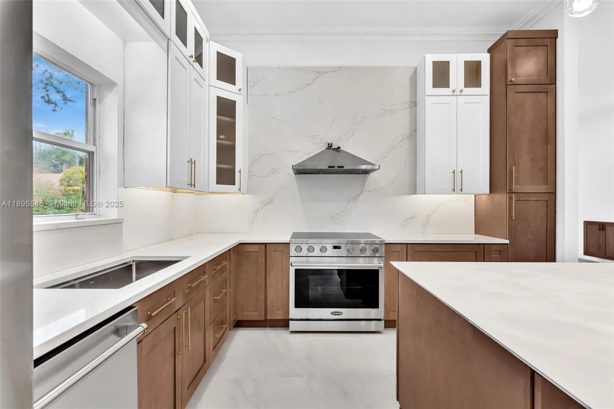 Property Slideshow image 17 of 36 | 13799 via nadina, Delray Beach, FL, 33446