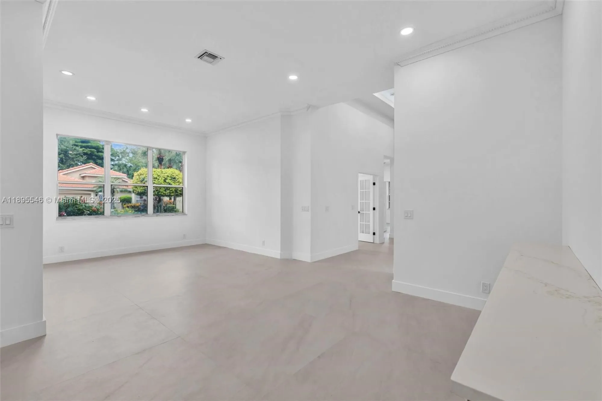 Property Slideshow image 21 of 36 | 13799 via nadina, Delray Beach, FL, 33446
