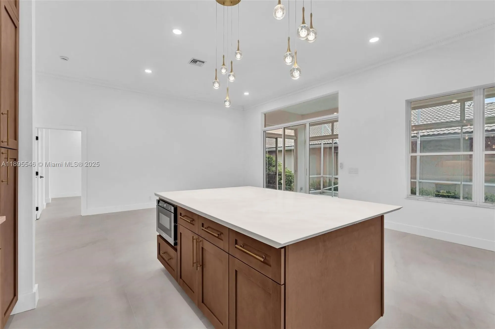 Property Slideshow image 22 of 36 | 13799 via nadina, Delray Beach, FL, 33446