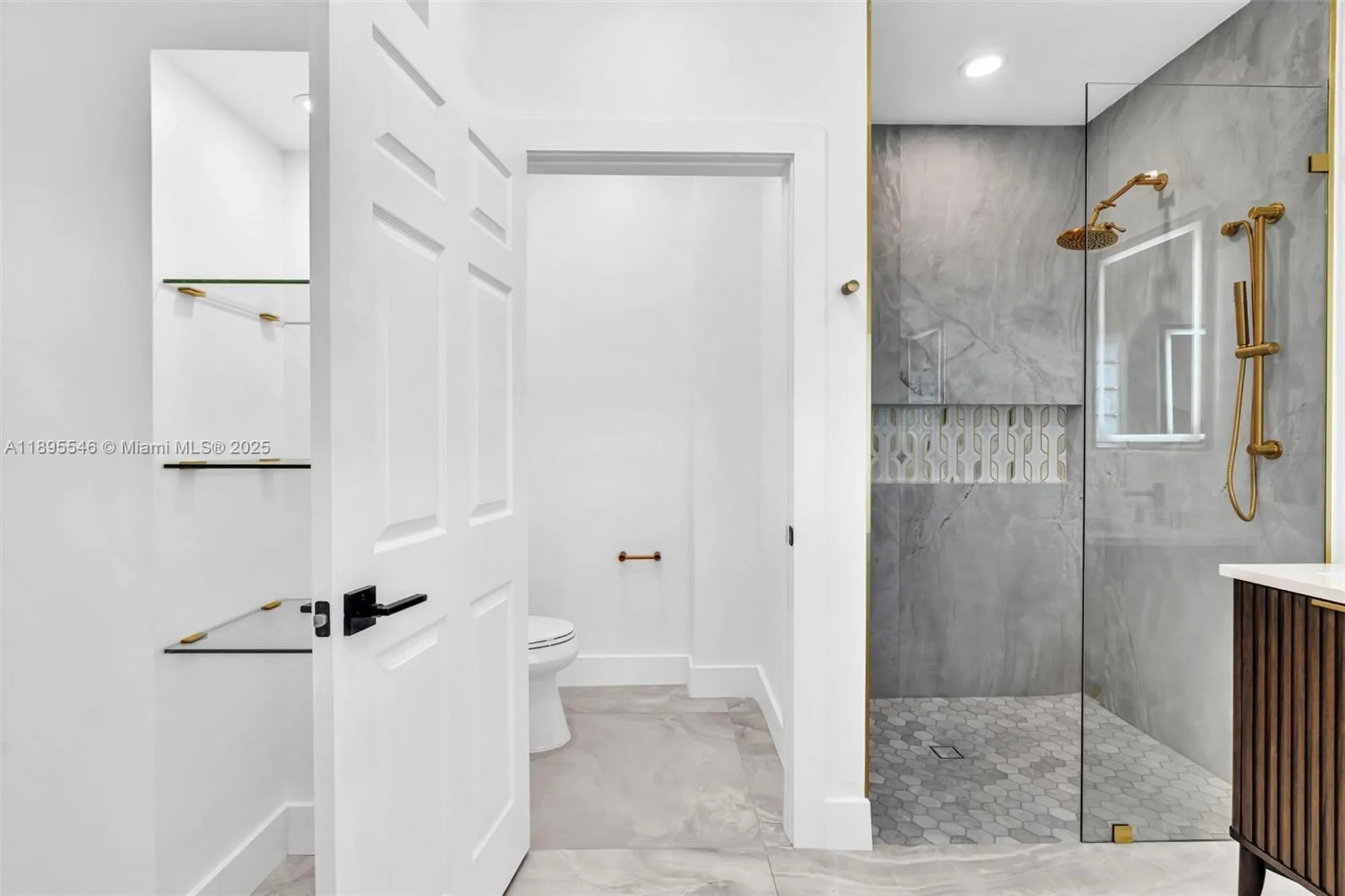 Property Slideshow image 35 of 36 | 13799 via nadina, Delray Beach, FL, 33446