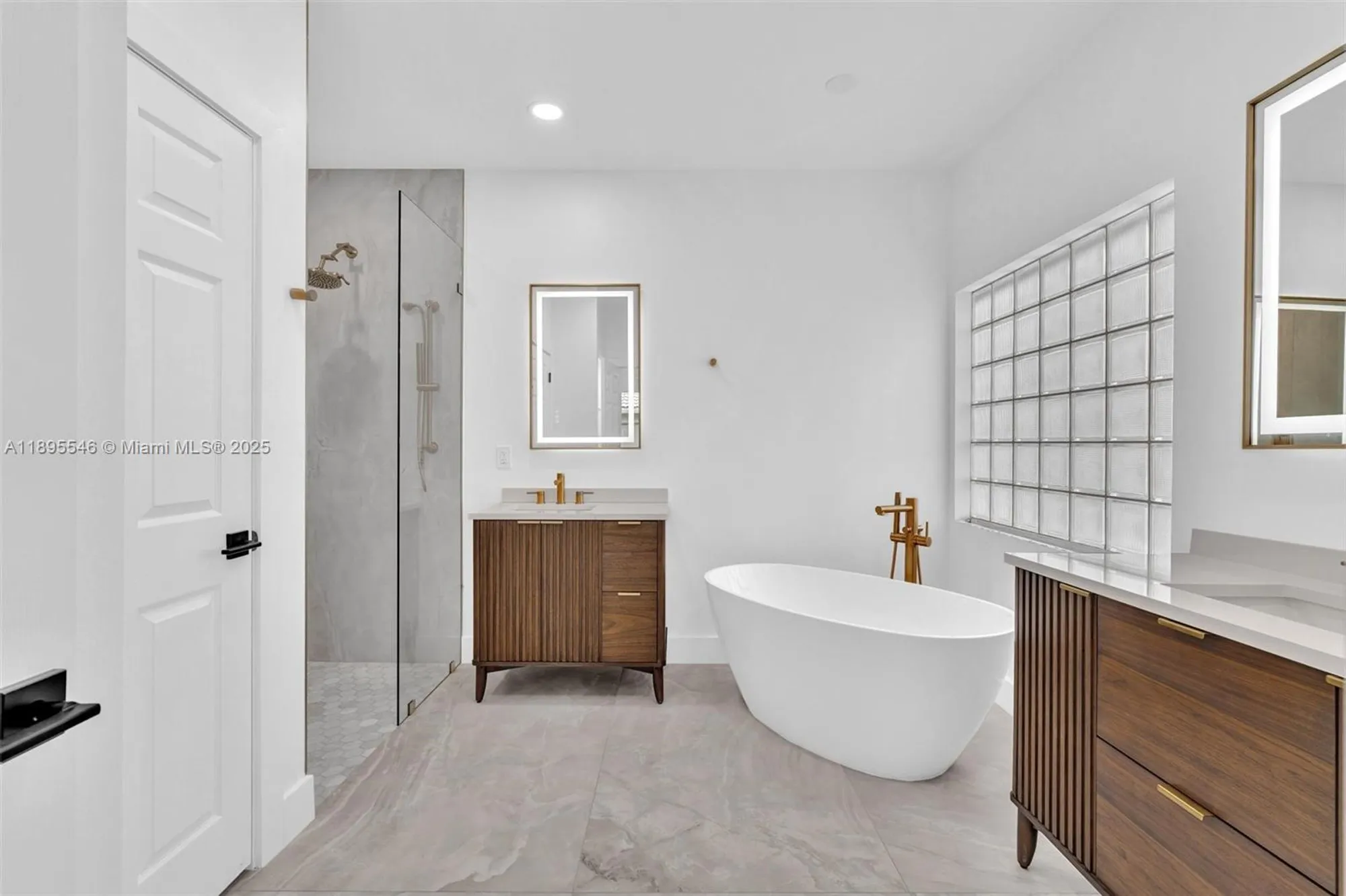 Property Slideshow image 30 of 36 | 13799 via nadina, Delray Beach, FL, 33446