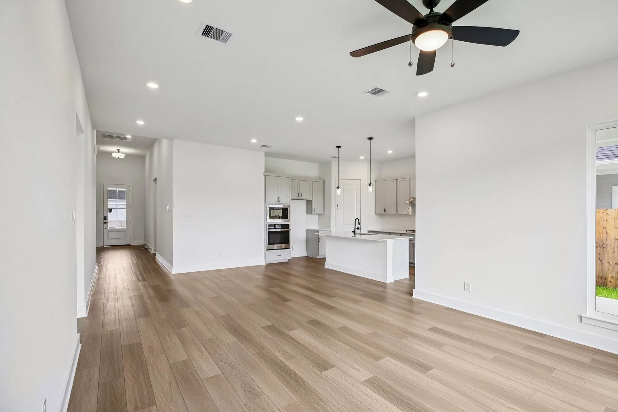 Property Slideshow image 10 of 26 | 23519 steely thicket trl, Tomball, TX, 77375